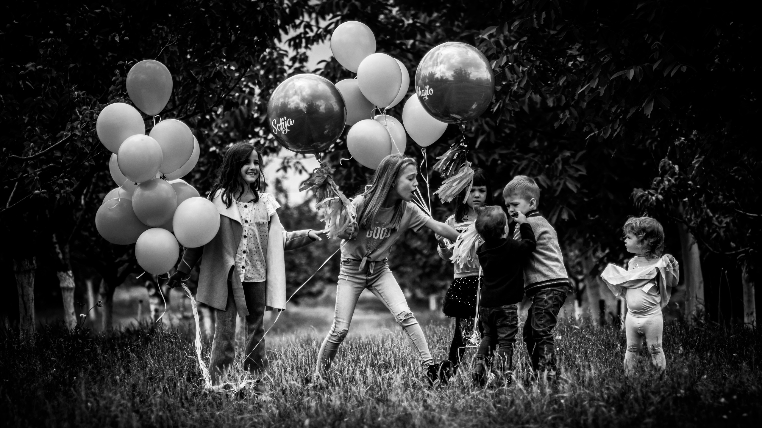 fotografisanje srećnih uspomena u prirodi