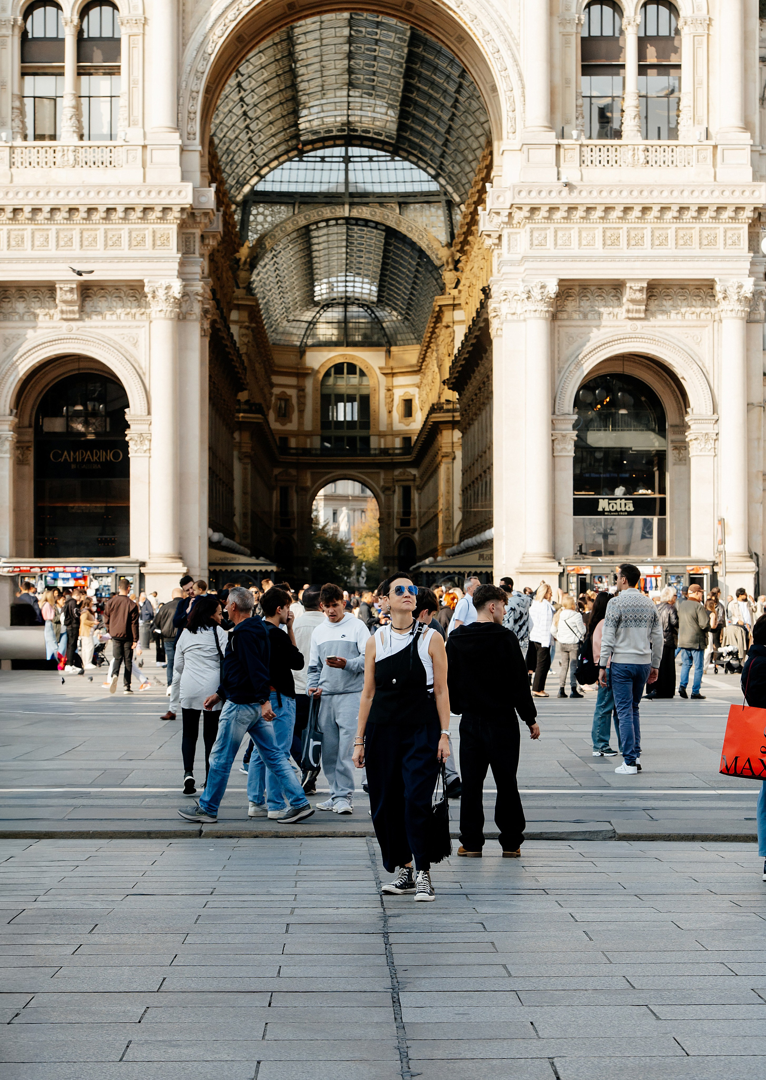 Milan, Autumn 🍂, Julia. Wedding photographer from Moldova Alexey Chipchiu