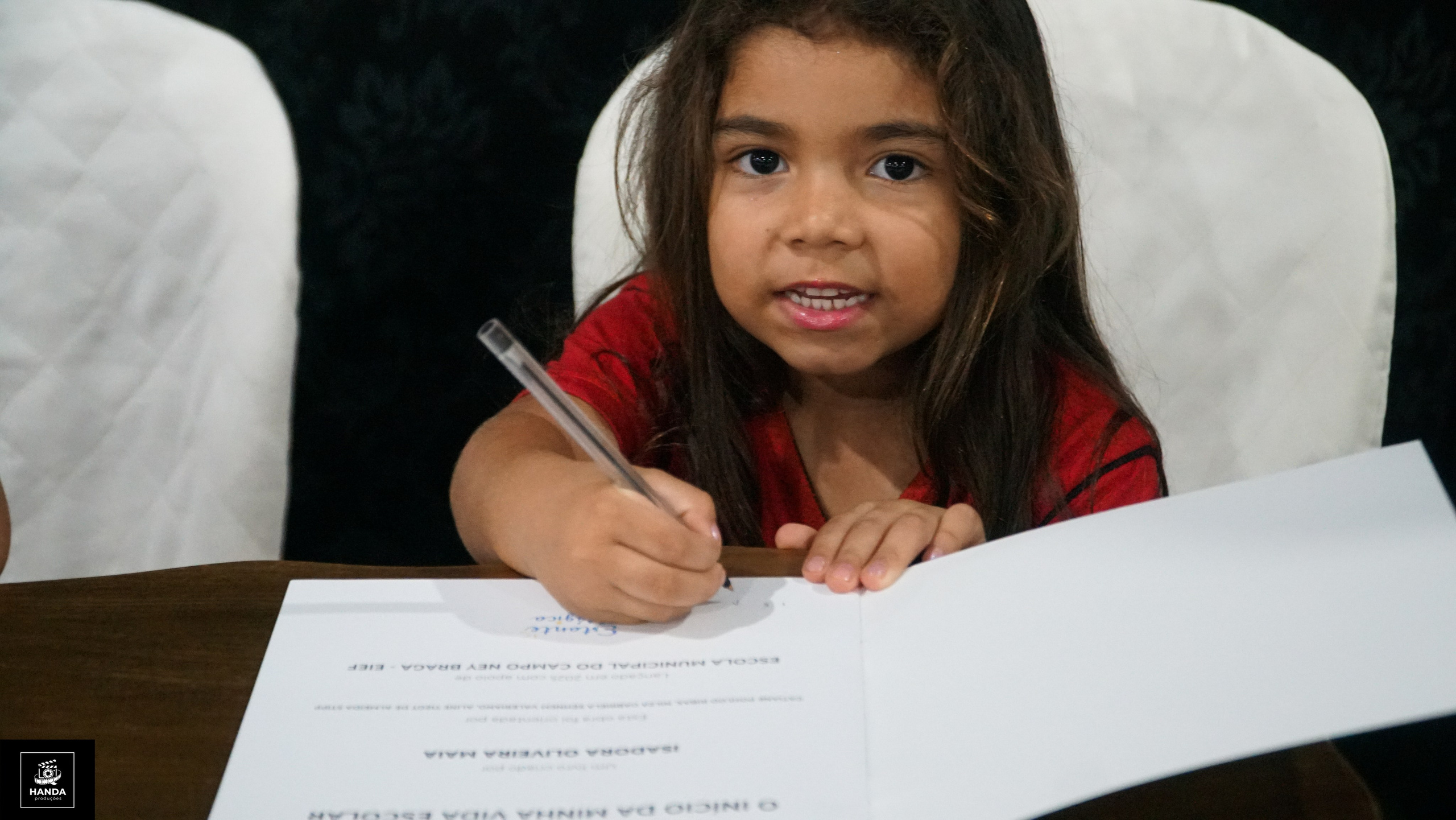 Noite autógrafos colégio Aurélio Buarque de Holanda. Handa Produções