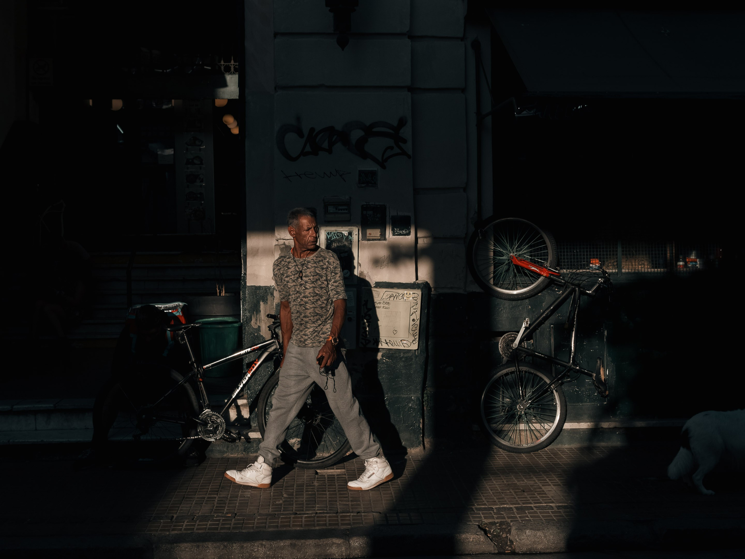 San Telmo neighborhood, City of Buenos Aires, Argentina. Federico Borobio, street and documentary photography.