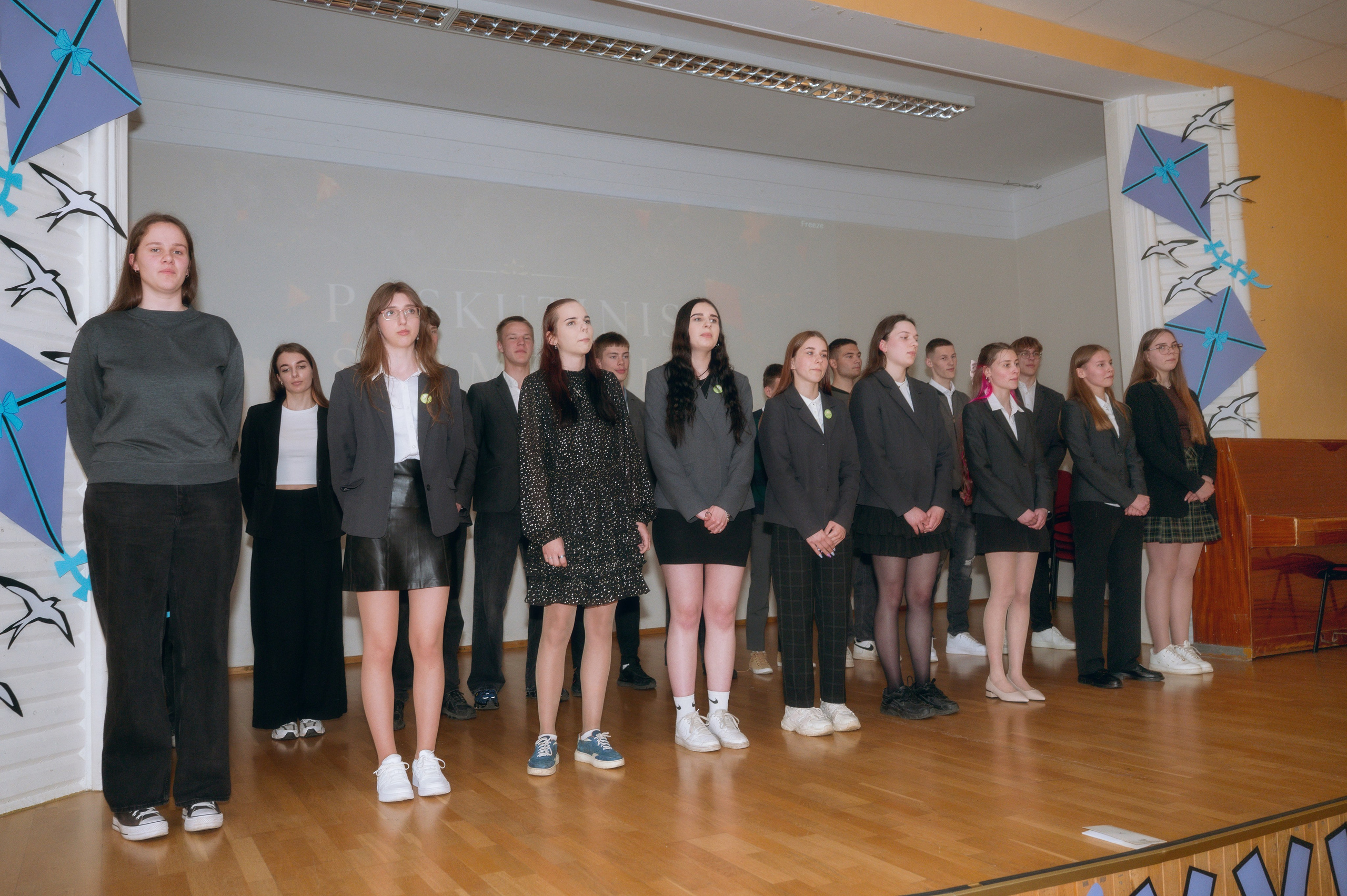 Paskutinis skambutis Joniškėlyje. Vestuvių fotografė Santa Jonuškė | Šiaulių apskritis, Panevėžio apskritis ir visa Lietuva