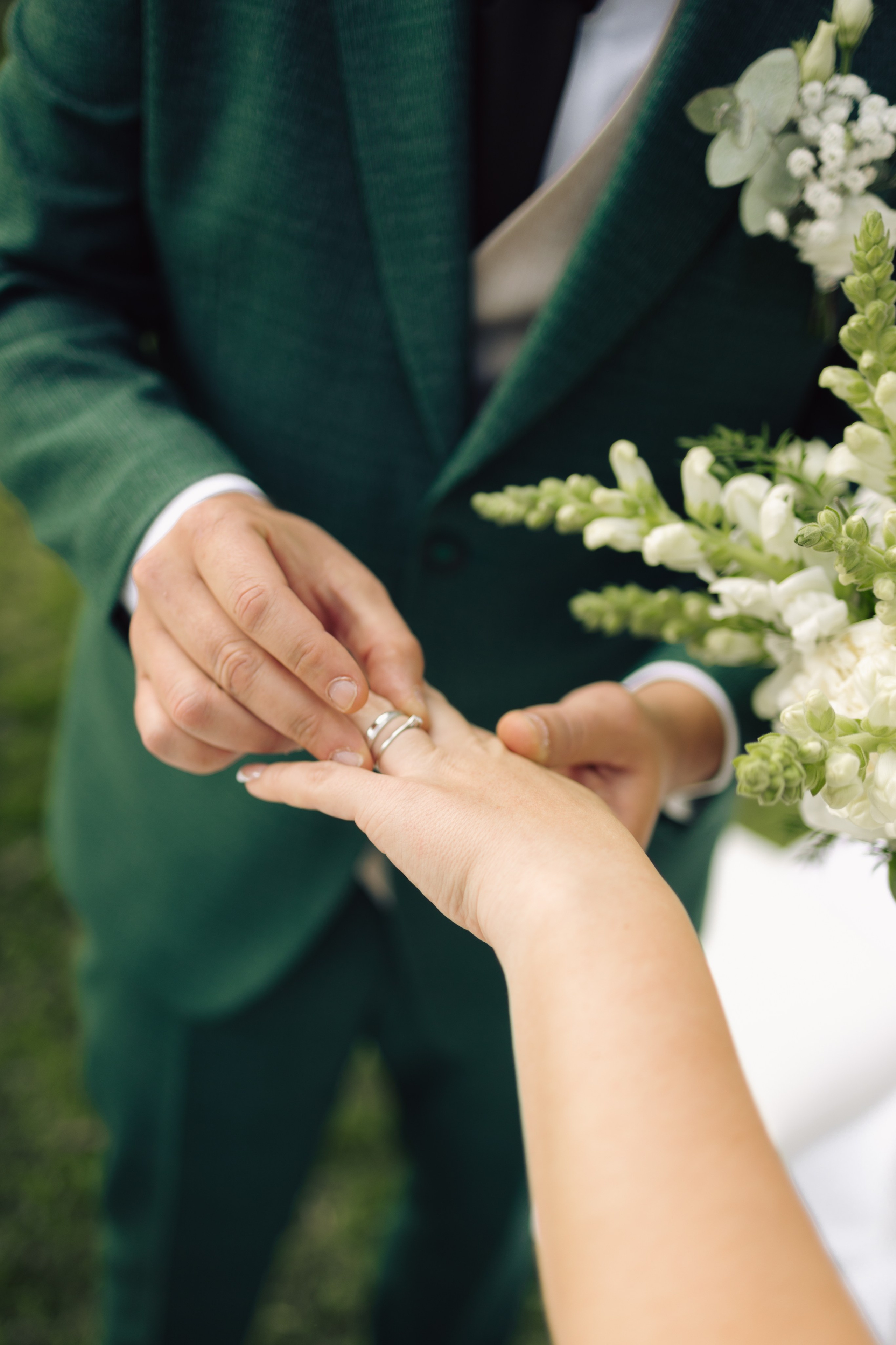 Autumn Wedding in the Vineyards of Piedmont, Italy — Kristina and Daniele. Liza Bizzaro — Italy Wedding, Love Story & Portrait Photographer in Milan, Turin, Piedmont and Across Italy