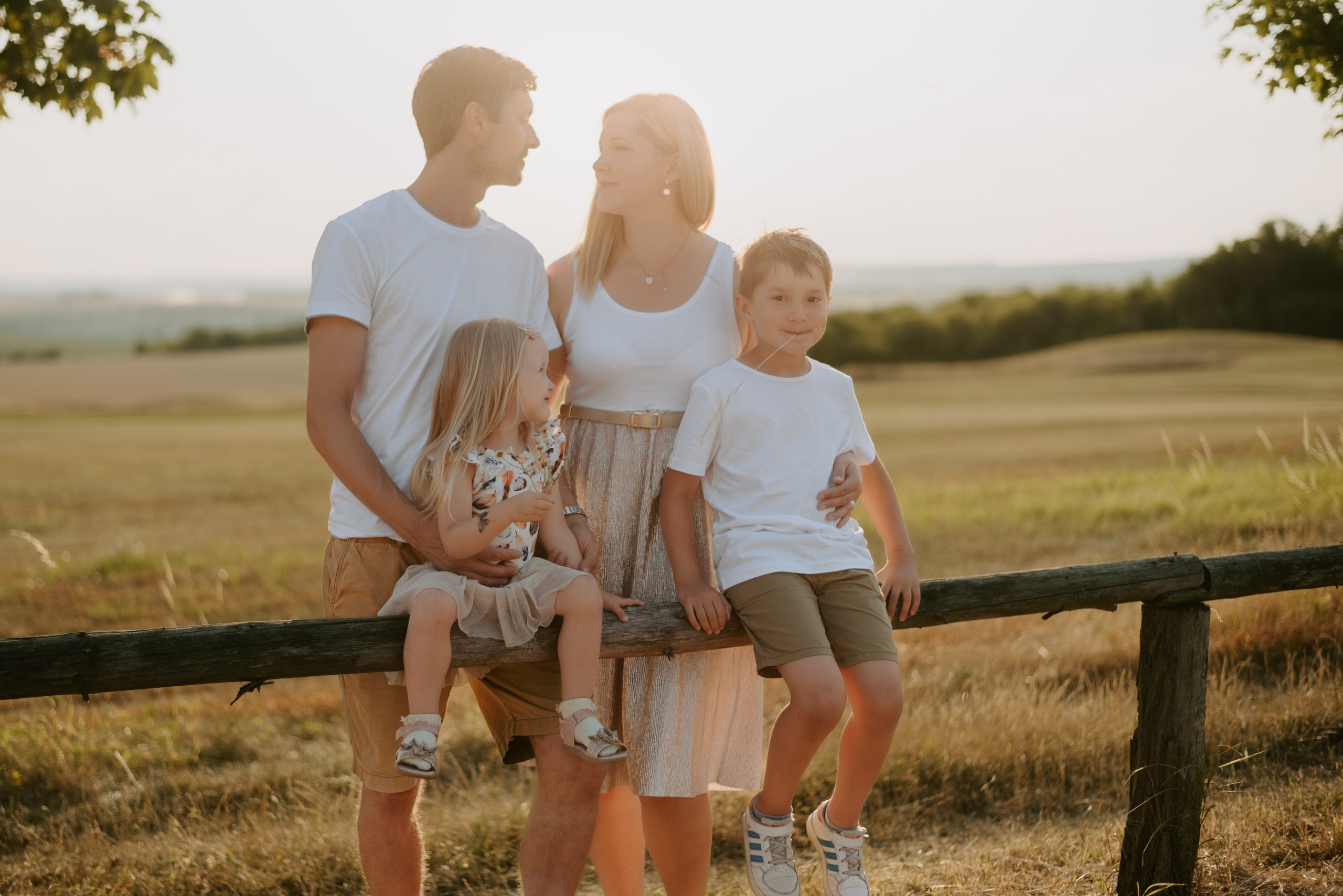 Lucka and family. Lifestyle, wedding and family photographer