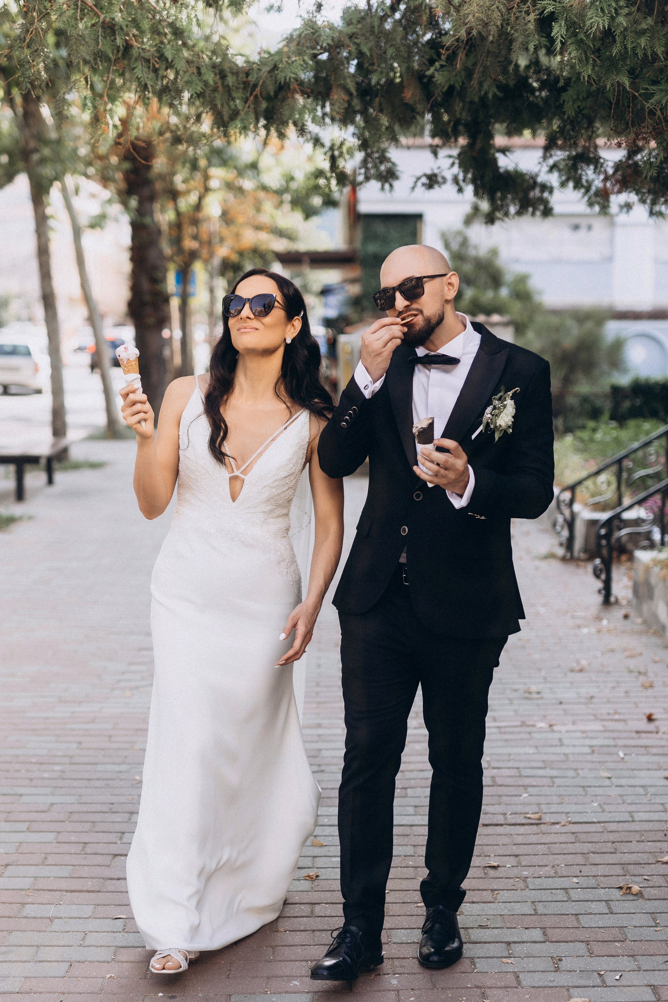 Claudia & Octavian. Wedding Photographer, based in Iasi, Romania, but will travel all over the globe to make sure you look amazing in all your wedding photos