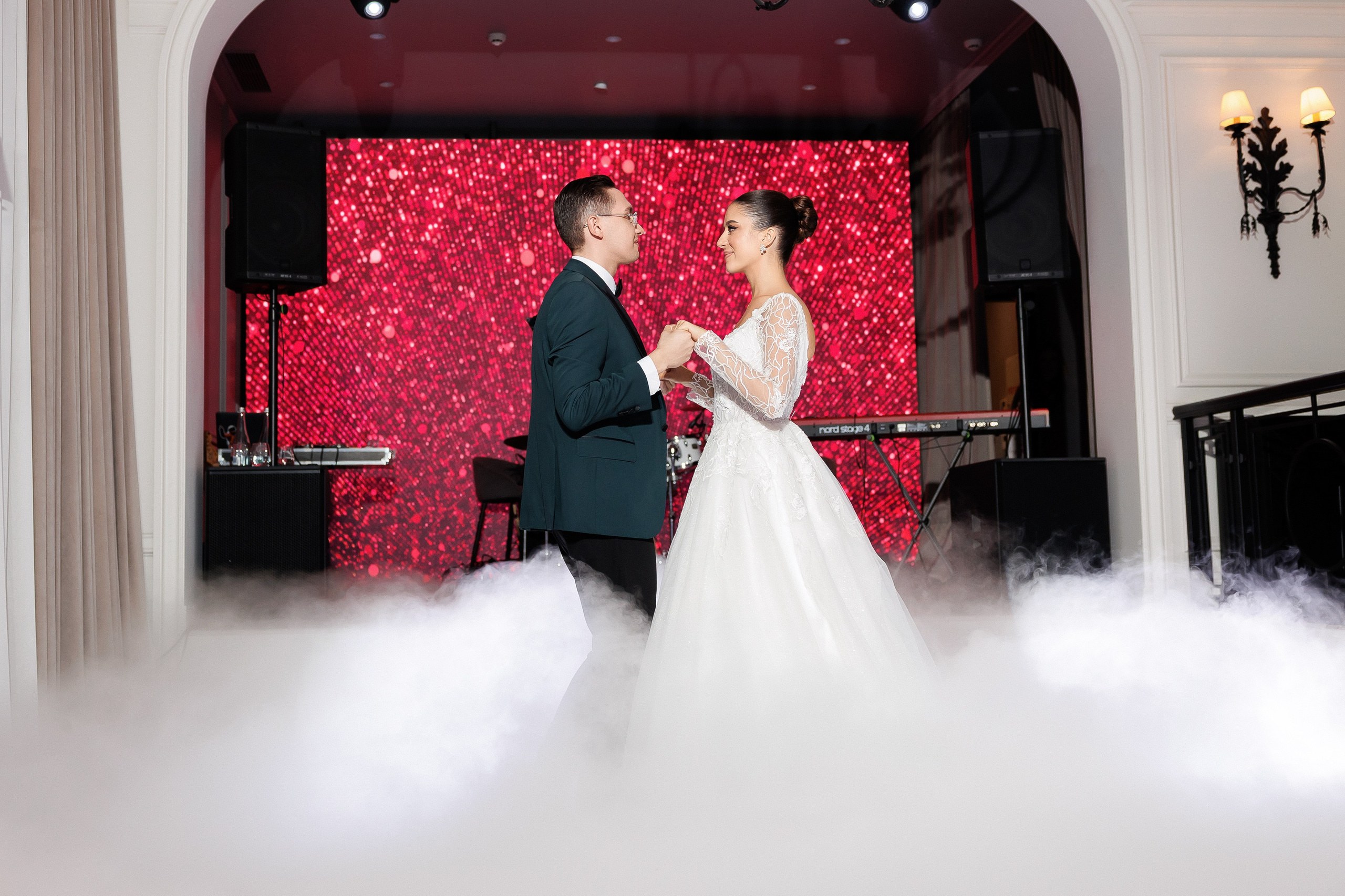 Serghei & Erica — Queen Residence. Servicii Foto și Video 067188353