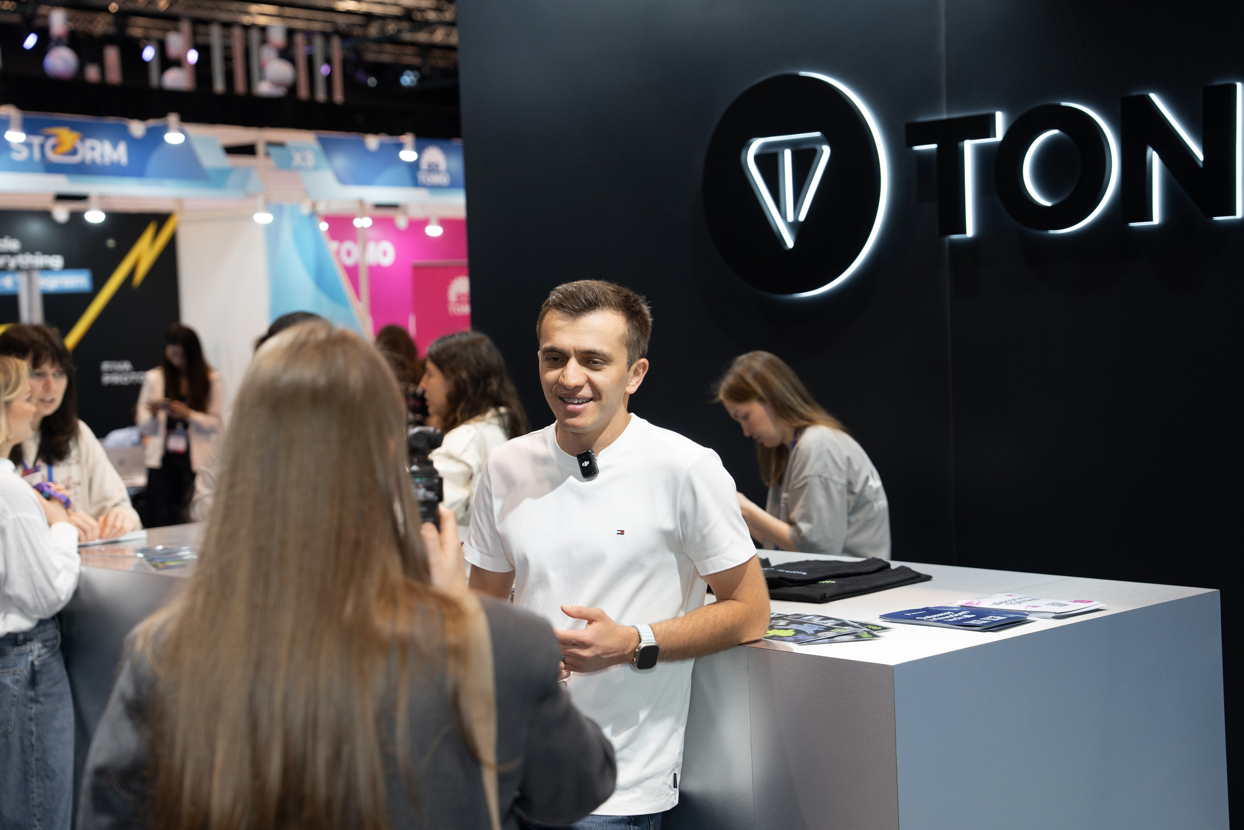 TON. PHOTOGRAPHER IN HONG KONG (WEDDING, FASHION, FAMILY, EVENTS)