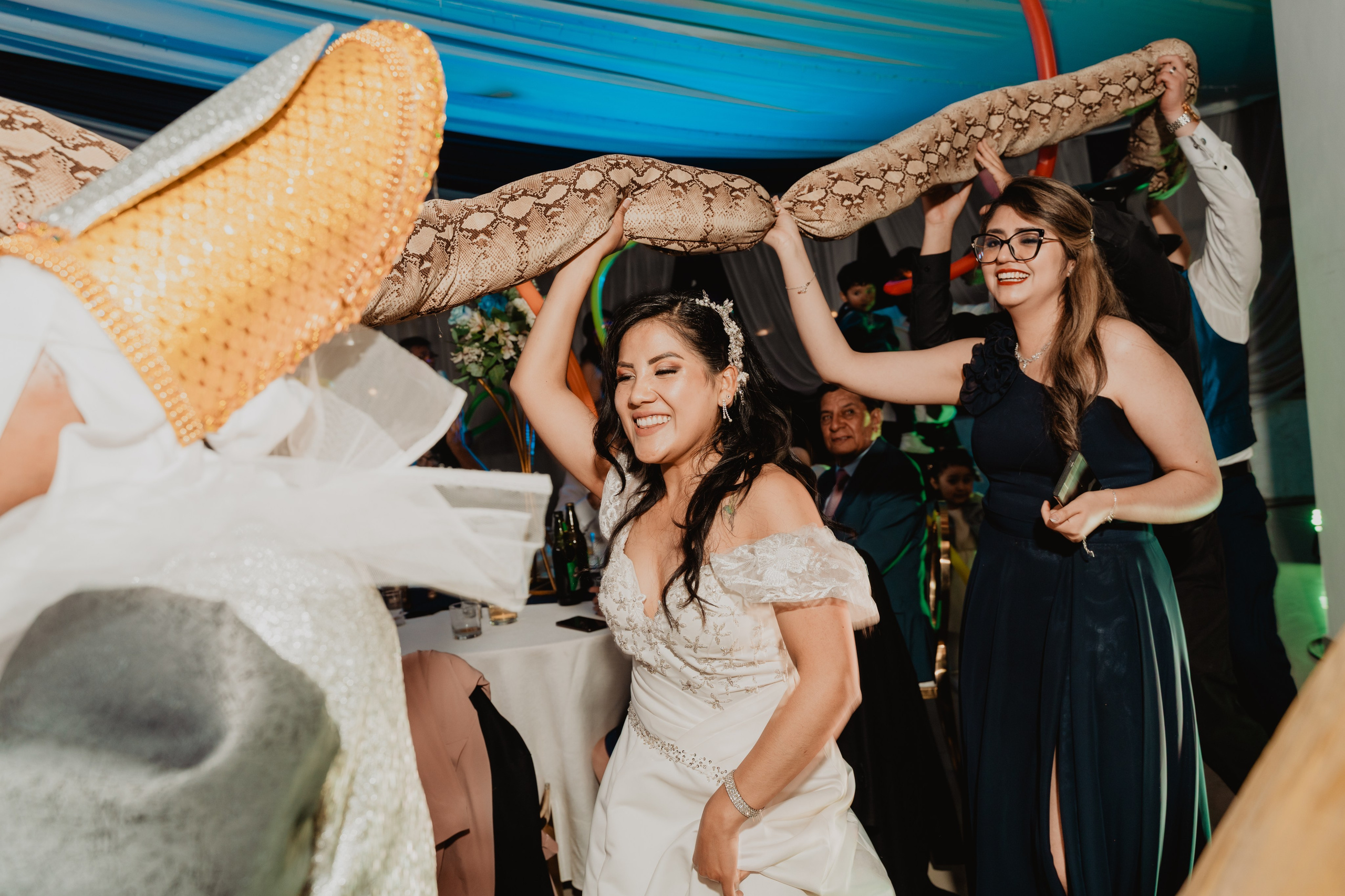 GABRIELA + JORGE | BODA CIVIL RELIGIOSA. Studio KVTA | Fotografía y Video de Bodas en Arequipa