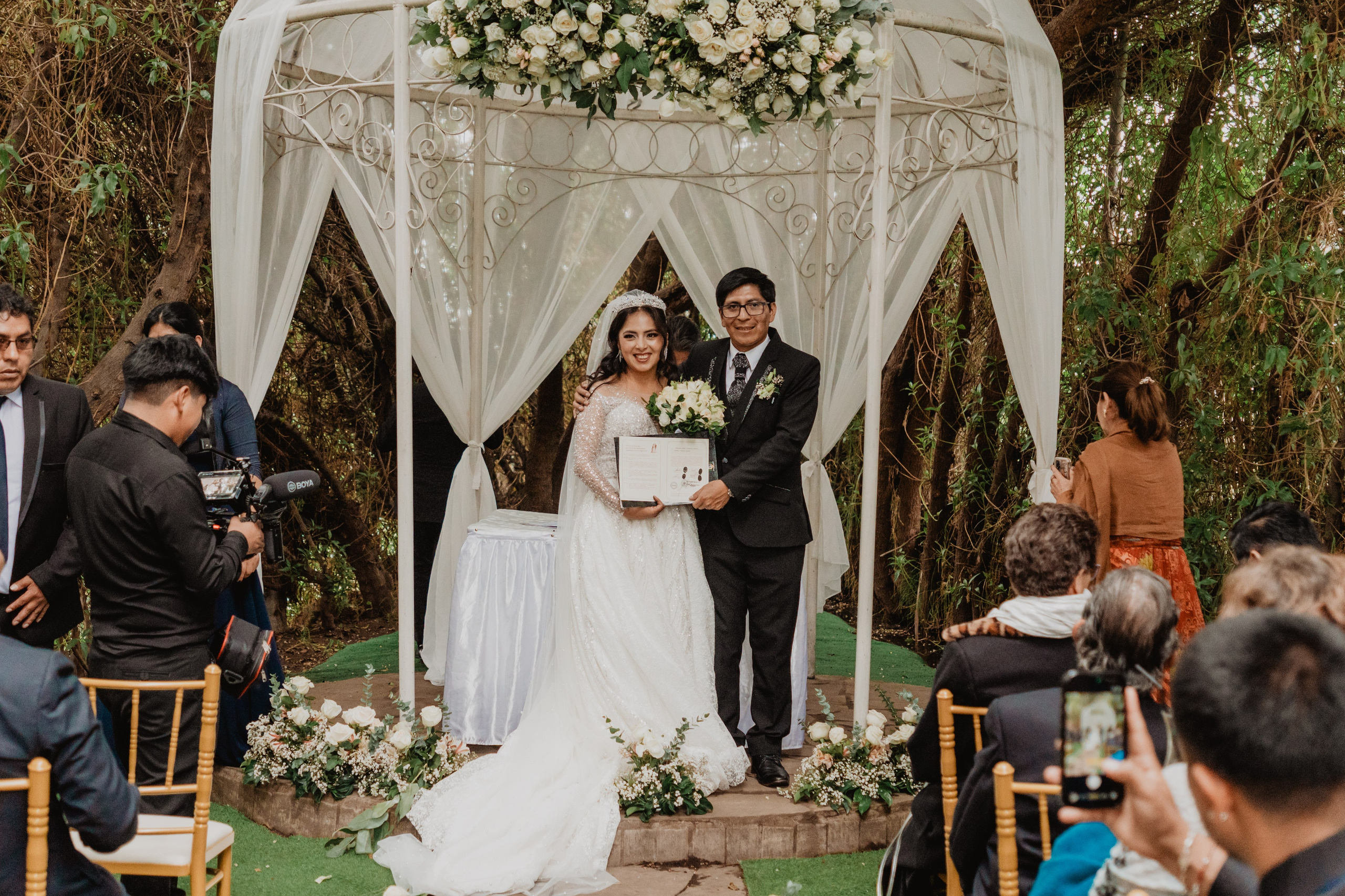 FERNANDO + MARIBEL | BODA RELIGIOSA. Studio KVTA | Fotografía y Video de Bodas en Arequipa