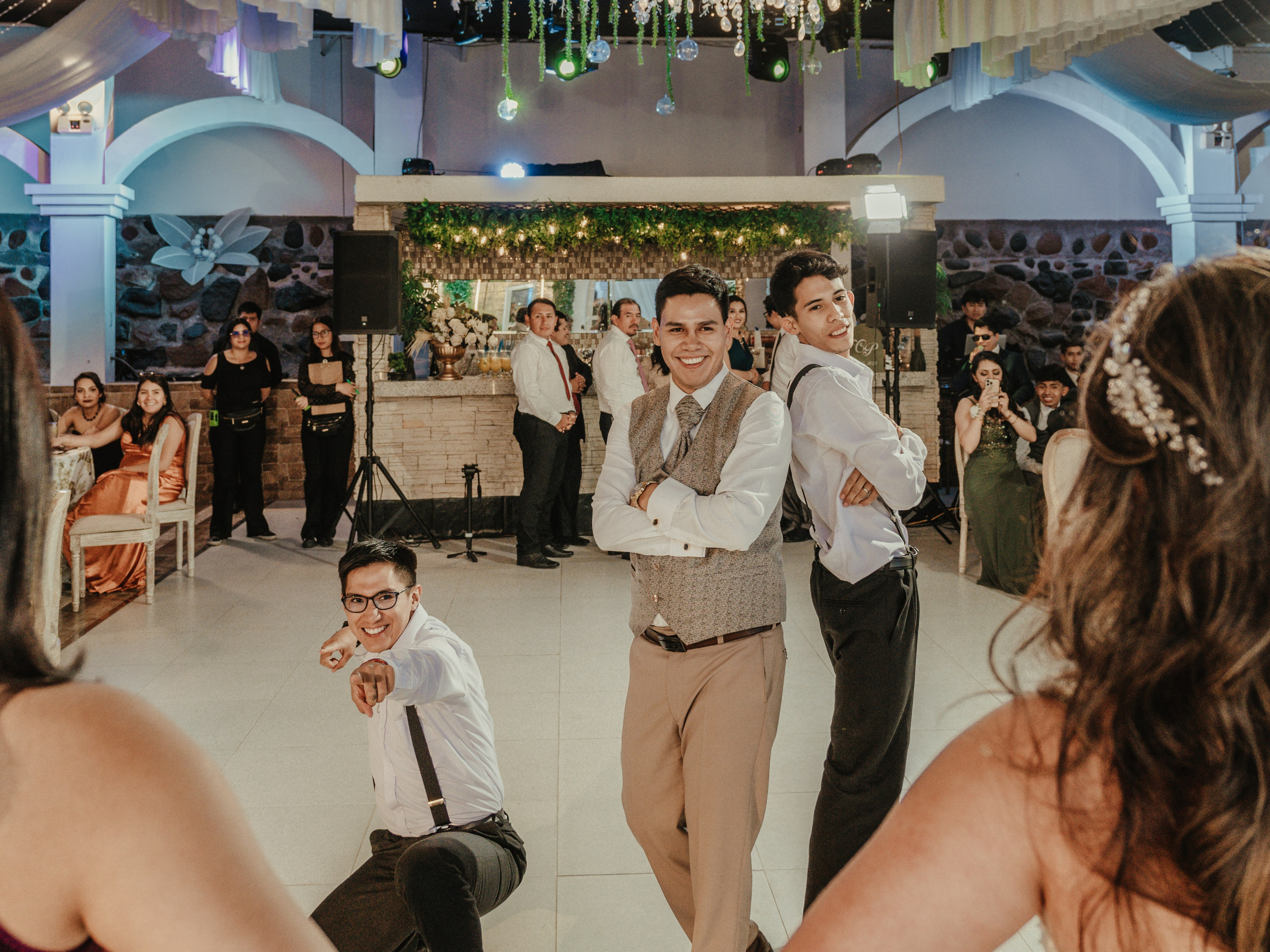 CARLA Y MARIO BODA RELIGIOSA. Studio KVTA | Fotografía y Video de Bodas en Arequipa