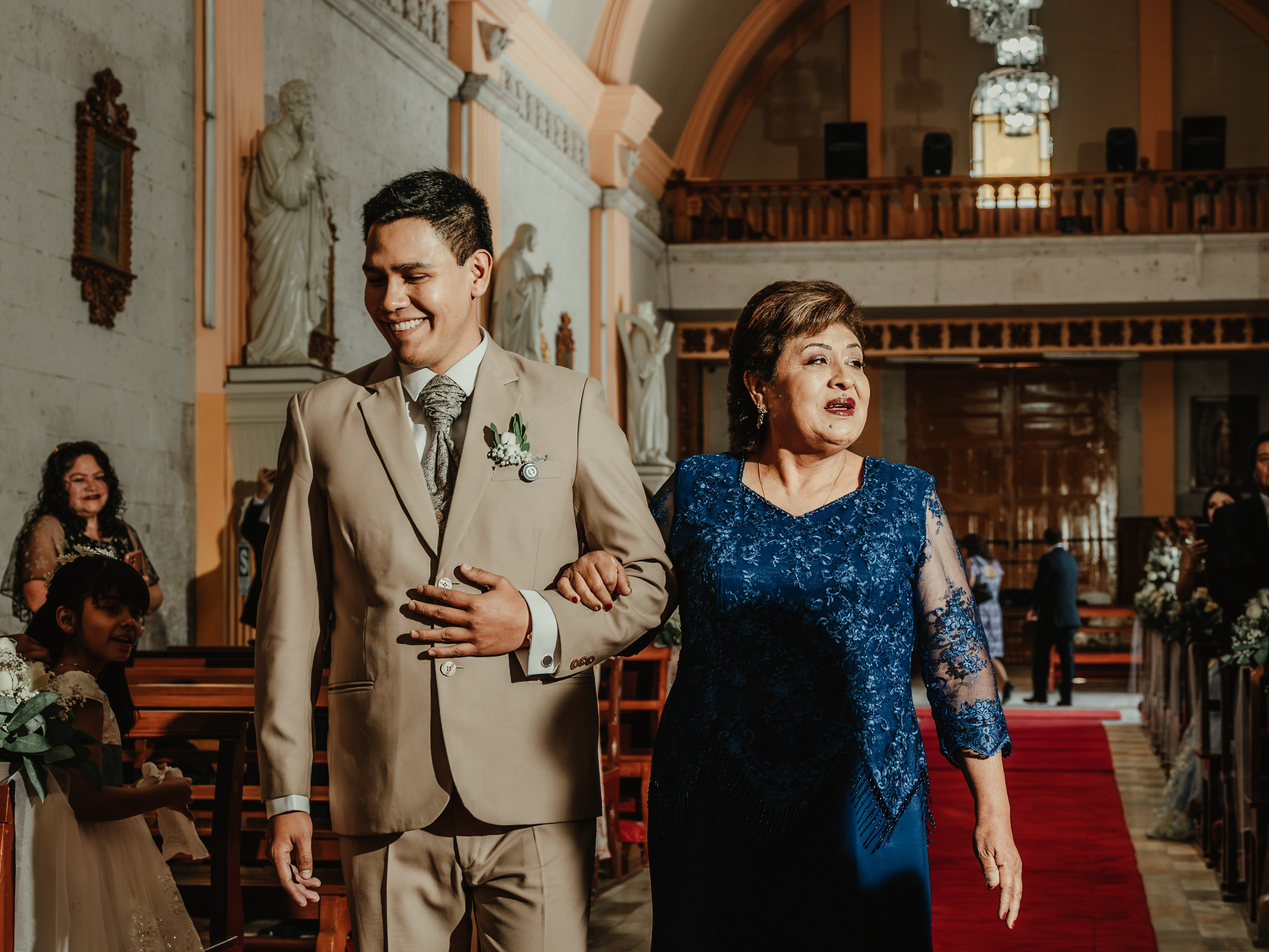CARLA Y MARIO BODA RELIGIOSA. Studio KVTA | Fotografía y Video de Bodas en Arequipa