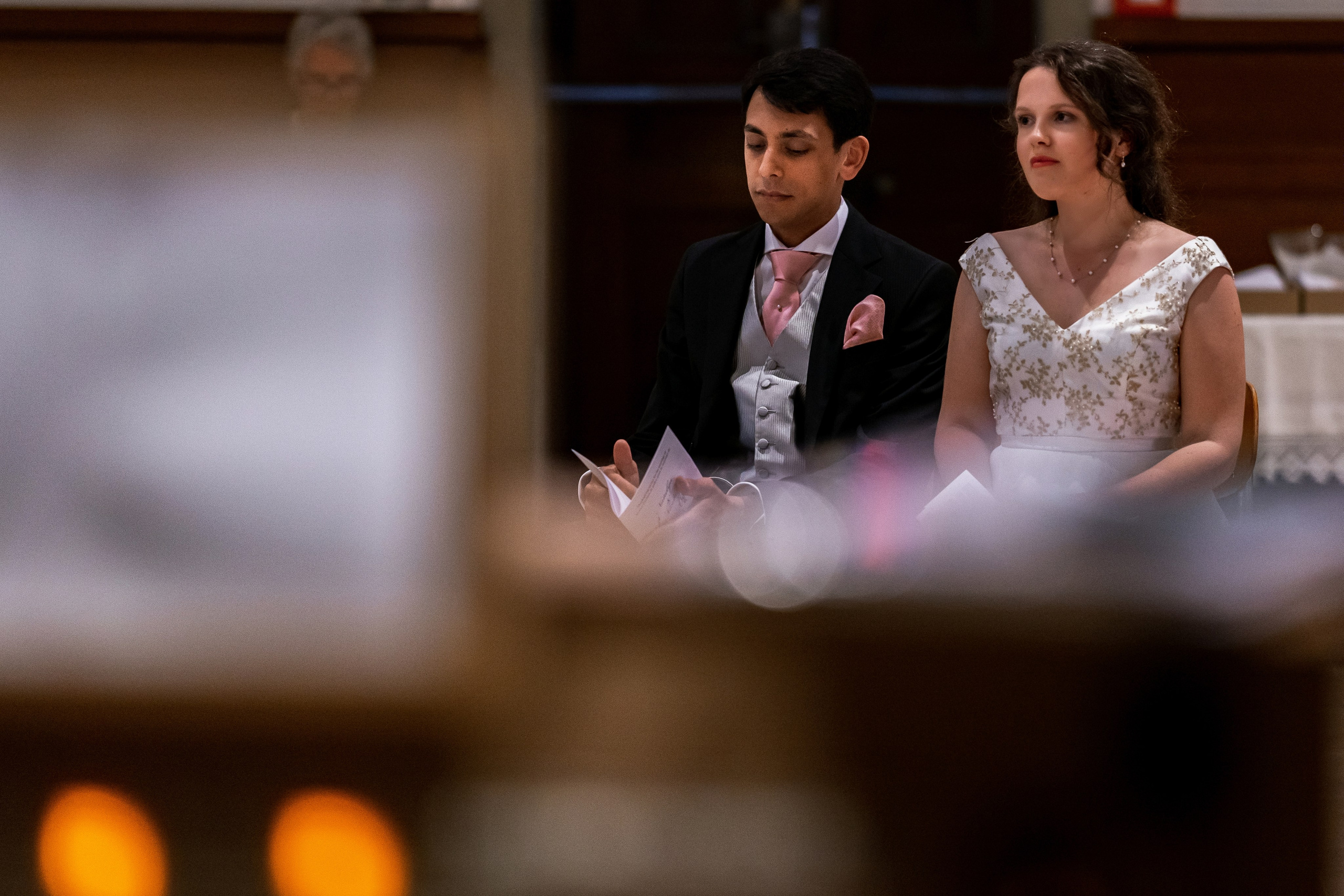 Mariage à l’église | Photographie de cérémonie par Eugenia Andres. Photographe à Genève - Eugenia Andres