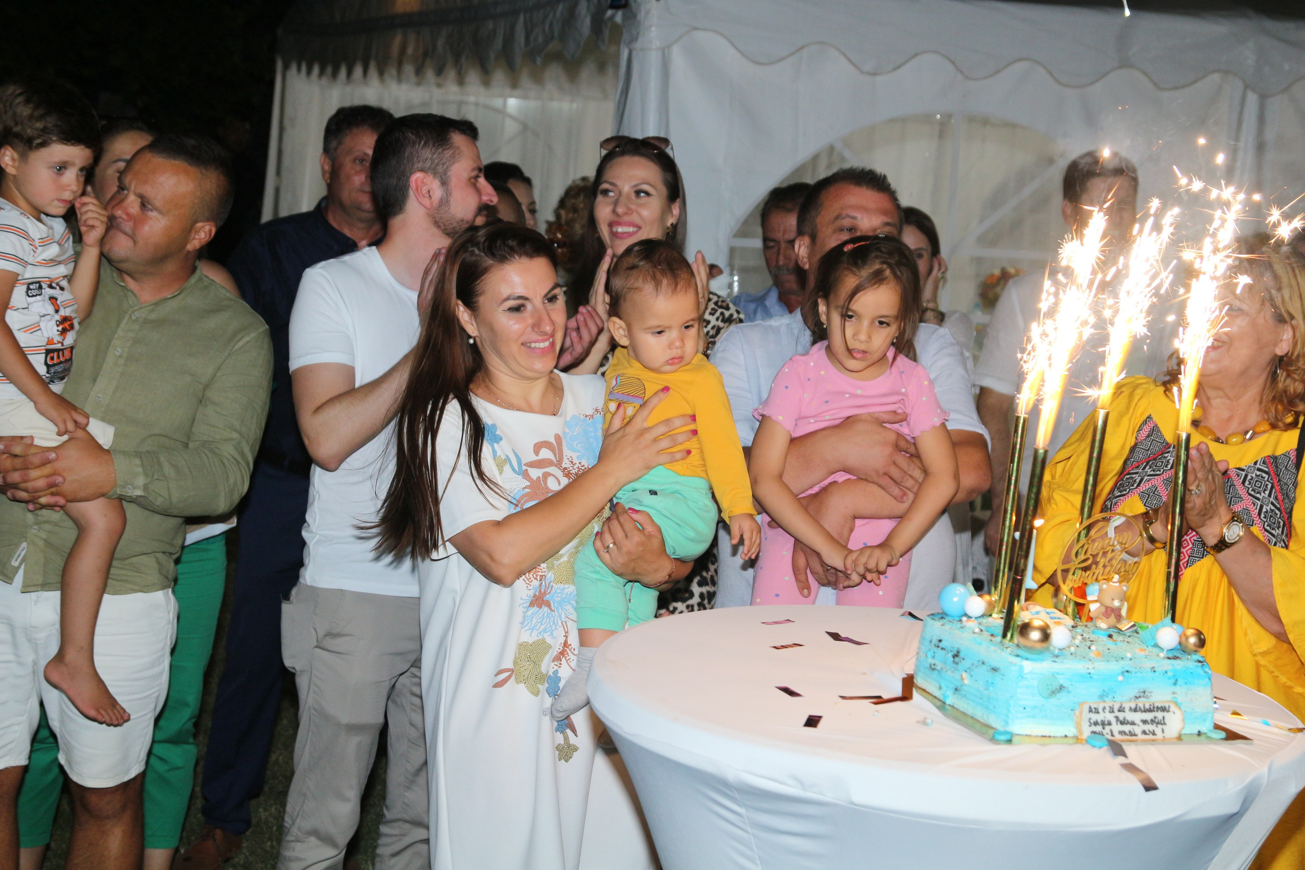 BYZO MEDIA. PETRU BYZO - family and children photographer in ROMANIA