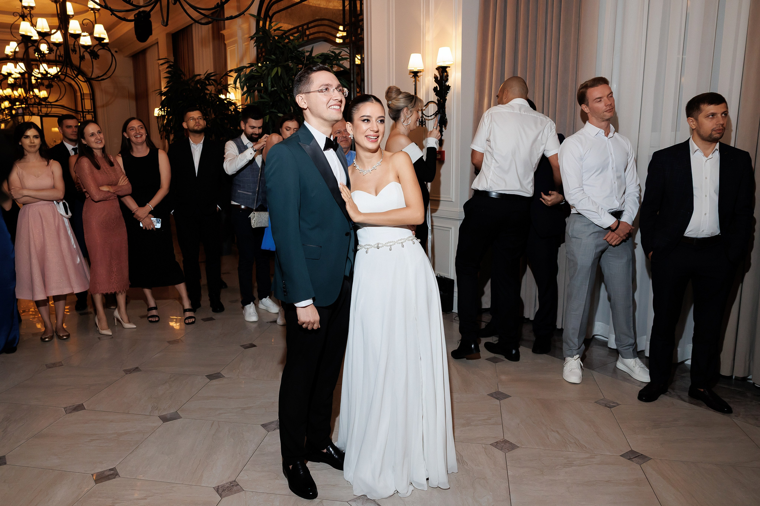 Serghei & Erica — Queen Residence. Servicii Foto și Video 067188353