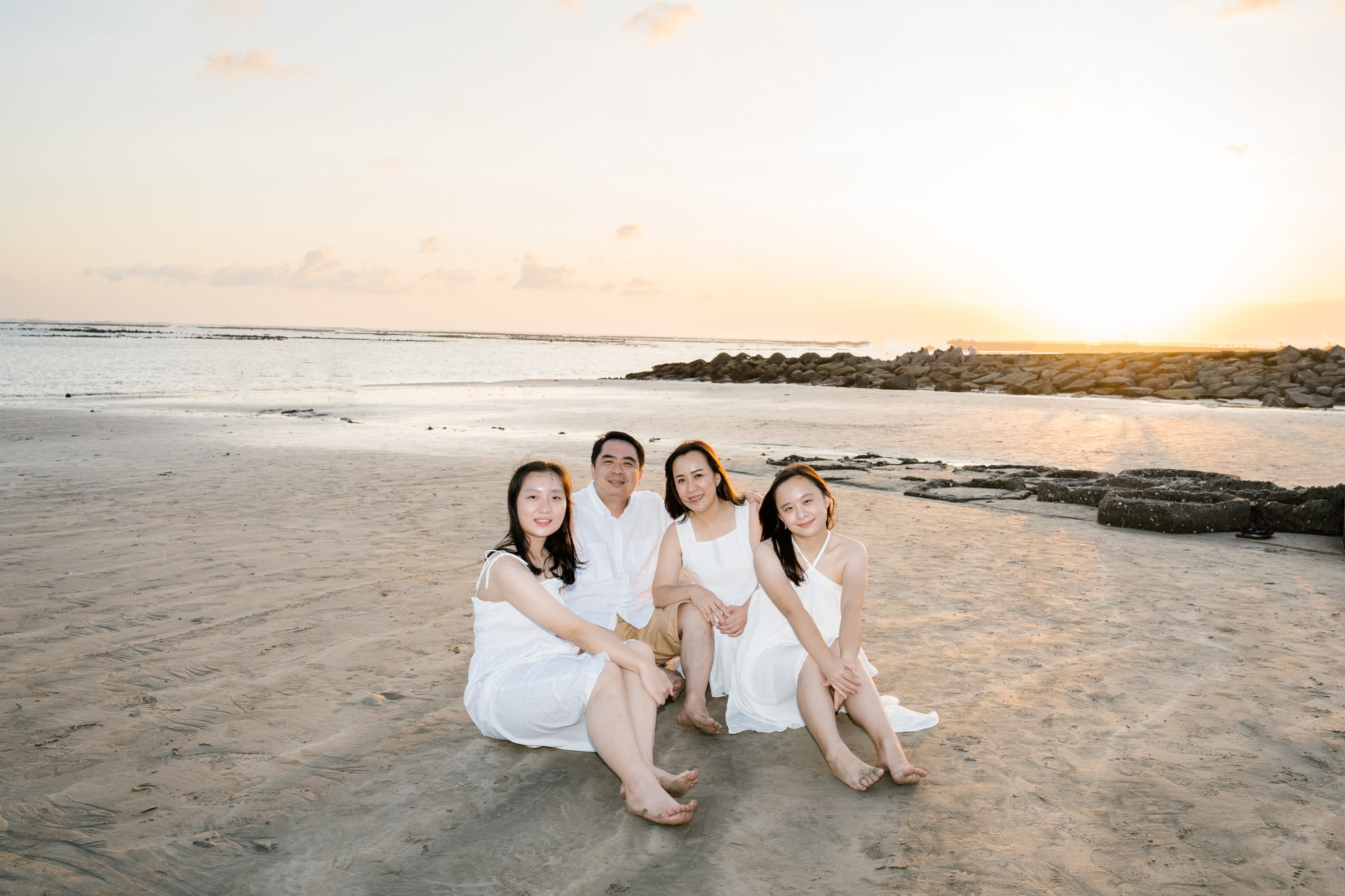Family Holiday Photoshoot. Female Photographer in Bali