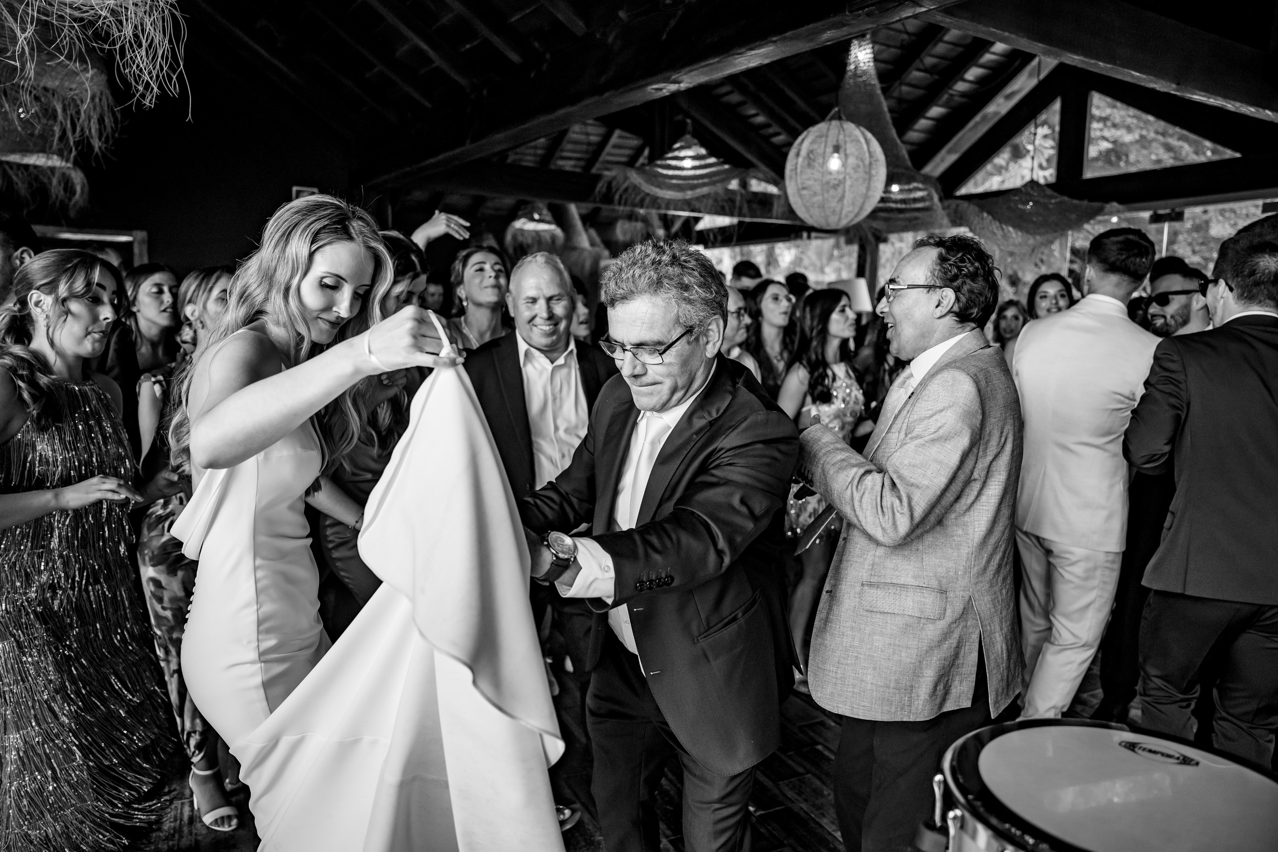 Glicínias Boutique Hotel Wedding in Guimarães | Pedro & Joana. Lisbon Wedding Photographer | Timeless Documentary Wedding Photography