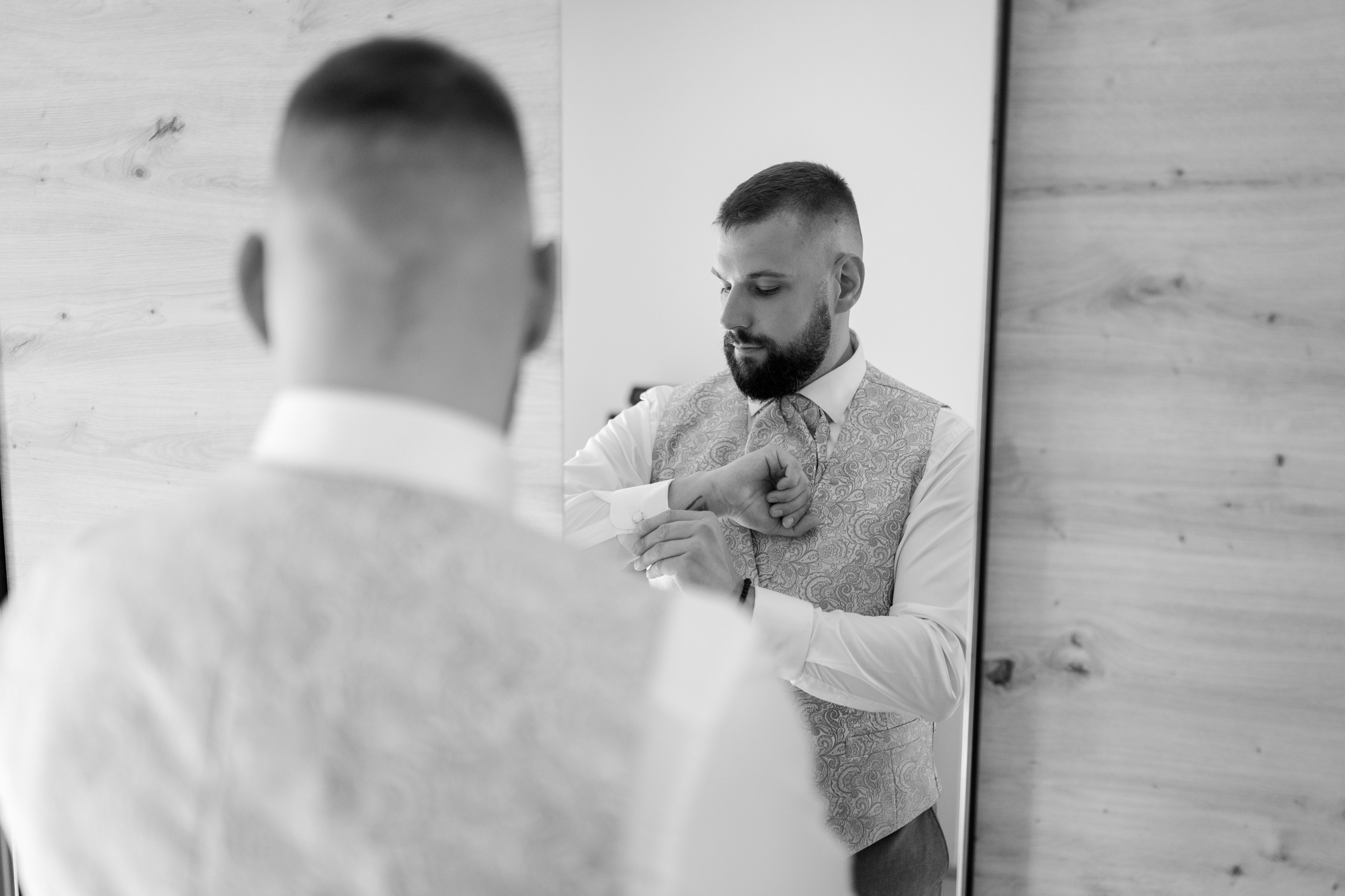 M&D|Between City Lights and Hidden Oasis. Black Sheep Produkcija| Wedding Photography and Wedding Films, based in Kragujevac, Europe / Fotograf i videograf, Kragujevac, Srbija