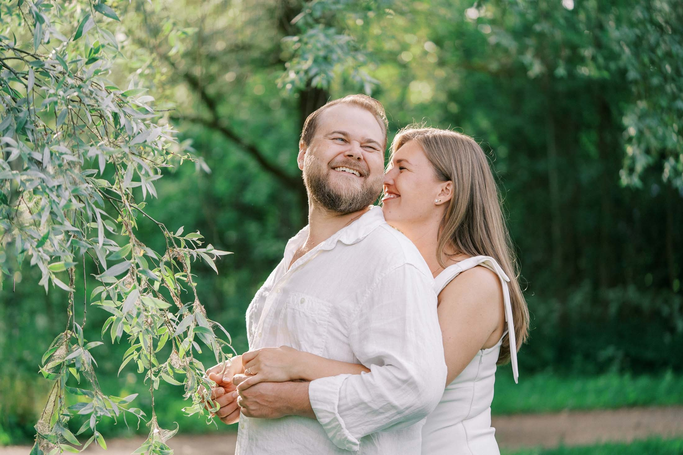 Kihlakuvaus Vanhankaupunginkoski. StudioHappyMoment — Fine Art Wedding Photographer in Italy, France, Spain & Finland