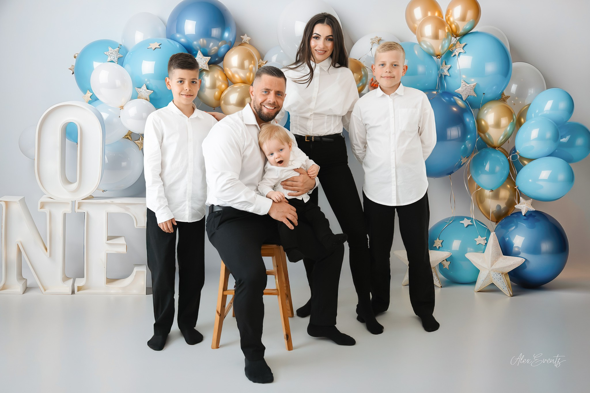 Fotograf Studio copii 1 an Romani Danemarca | Alex Events. AlexEvents Fotograf / Videograf de evenimente Danemarca DK Horsens, Arhus, Odense, Vejle.Nunta, botez, foto-studio