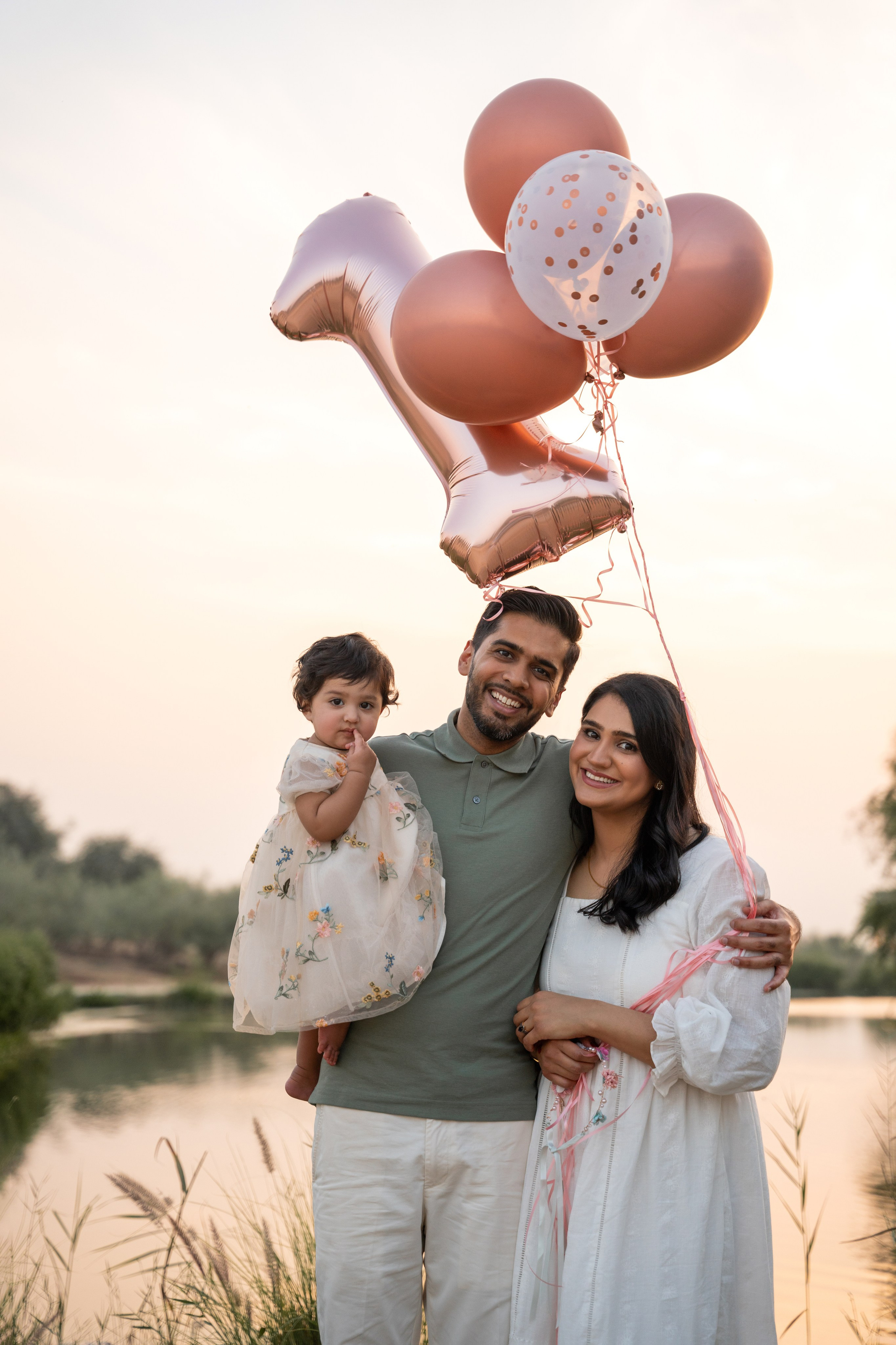 Cake smash and happy time. Angela Iakovleva — Family Photographer in Dubai