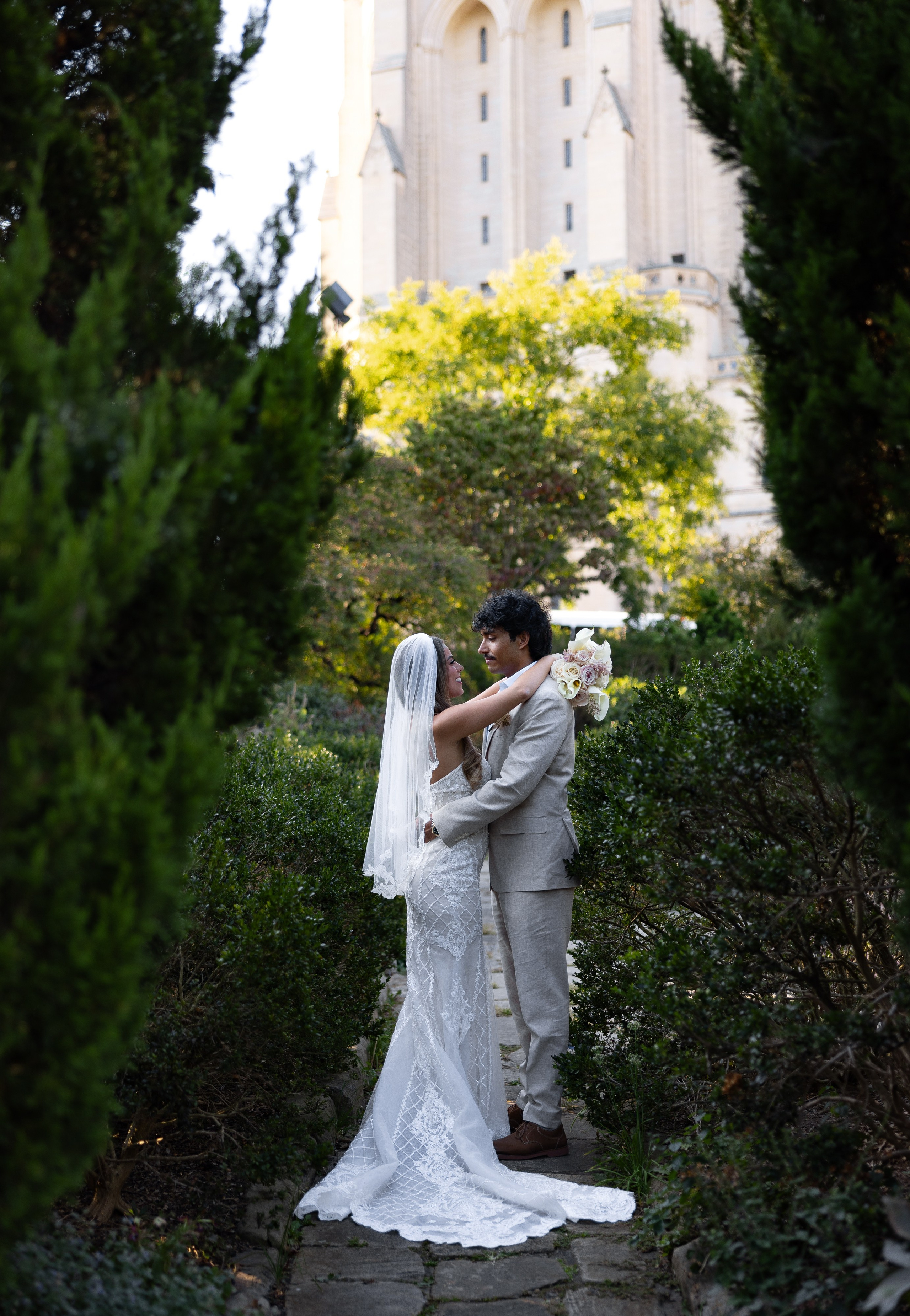 Nina and Arjun. Intimate Elopement in Washington DC. Photographer Anastasia Nagibina