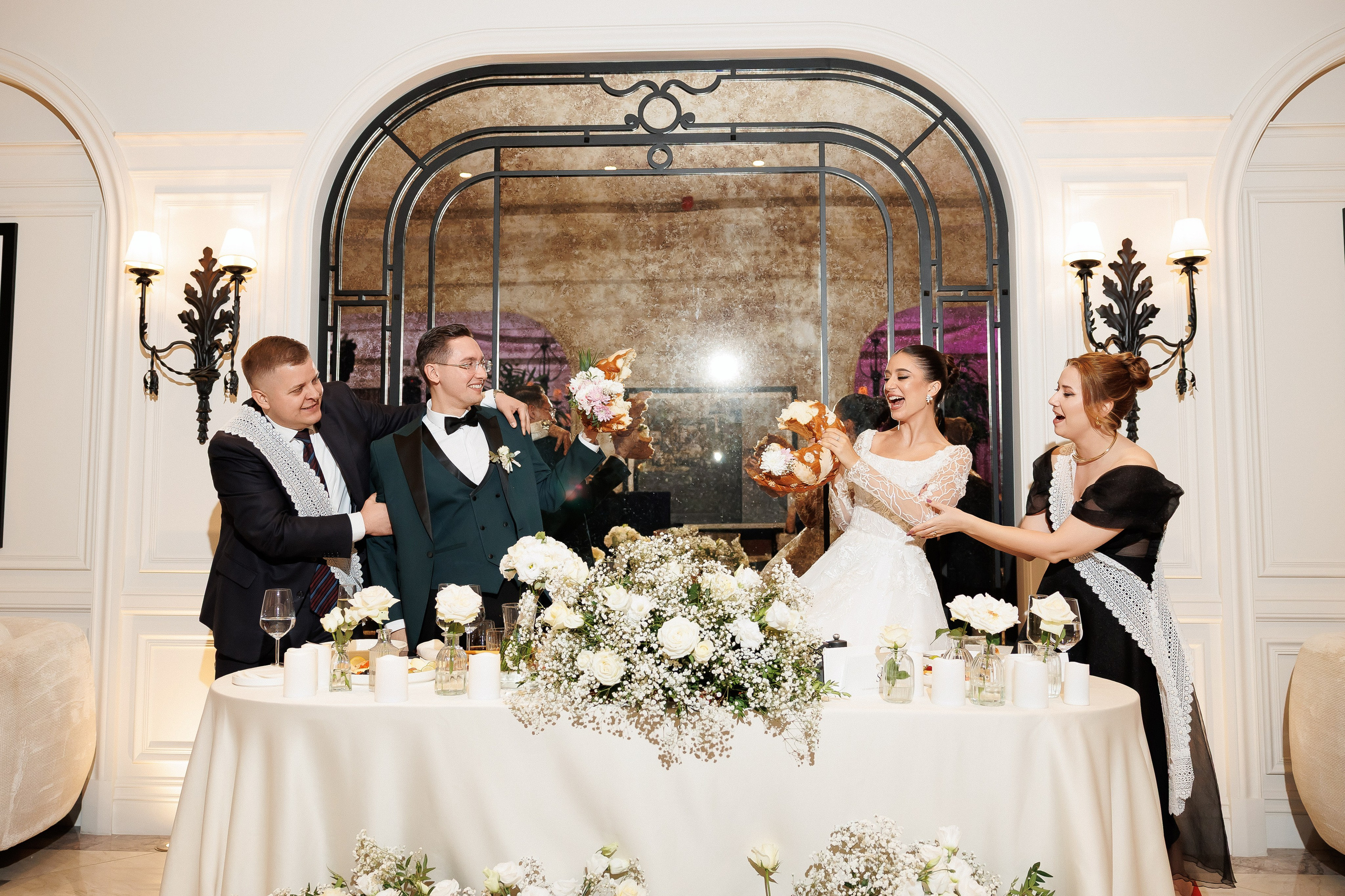 Serghei & Erica — Queen Residence. Servicii Foto și Video 067188353