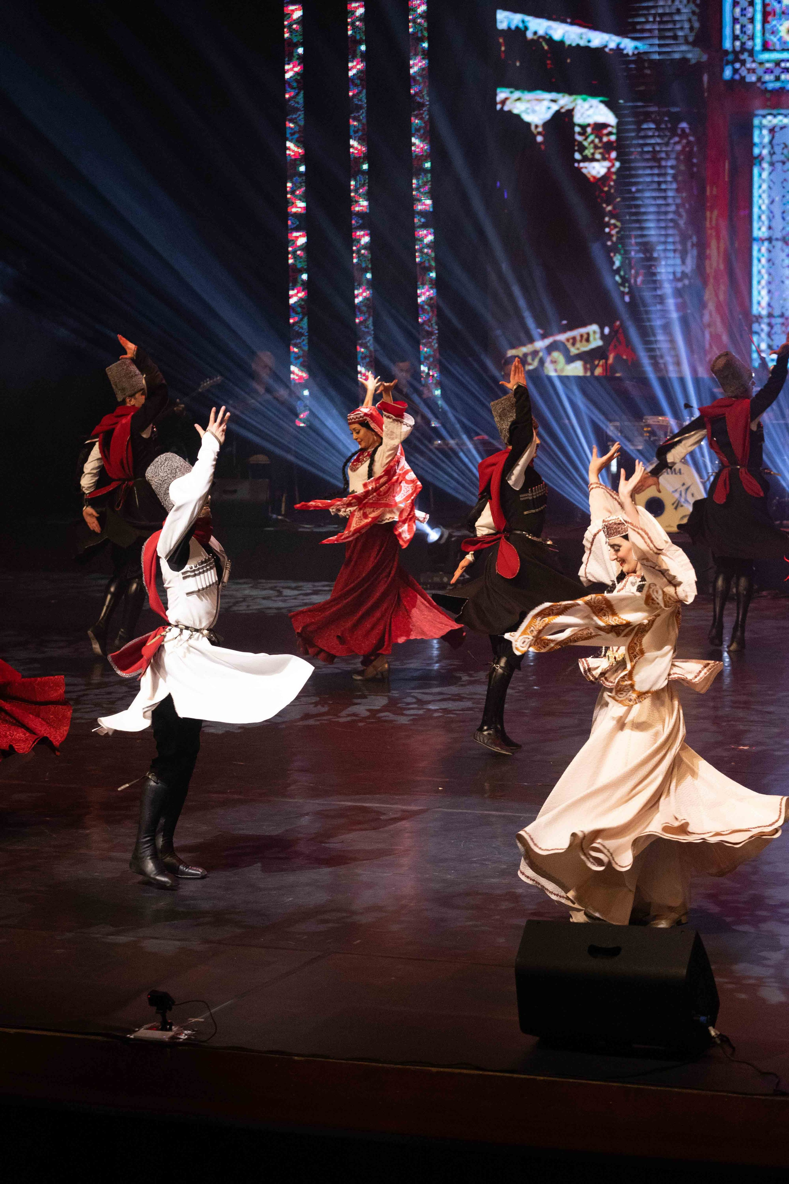 STATE DANCE ENSEMBLE. Wedding&Event photographer Ismail Rzayev in Baku