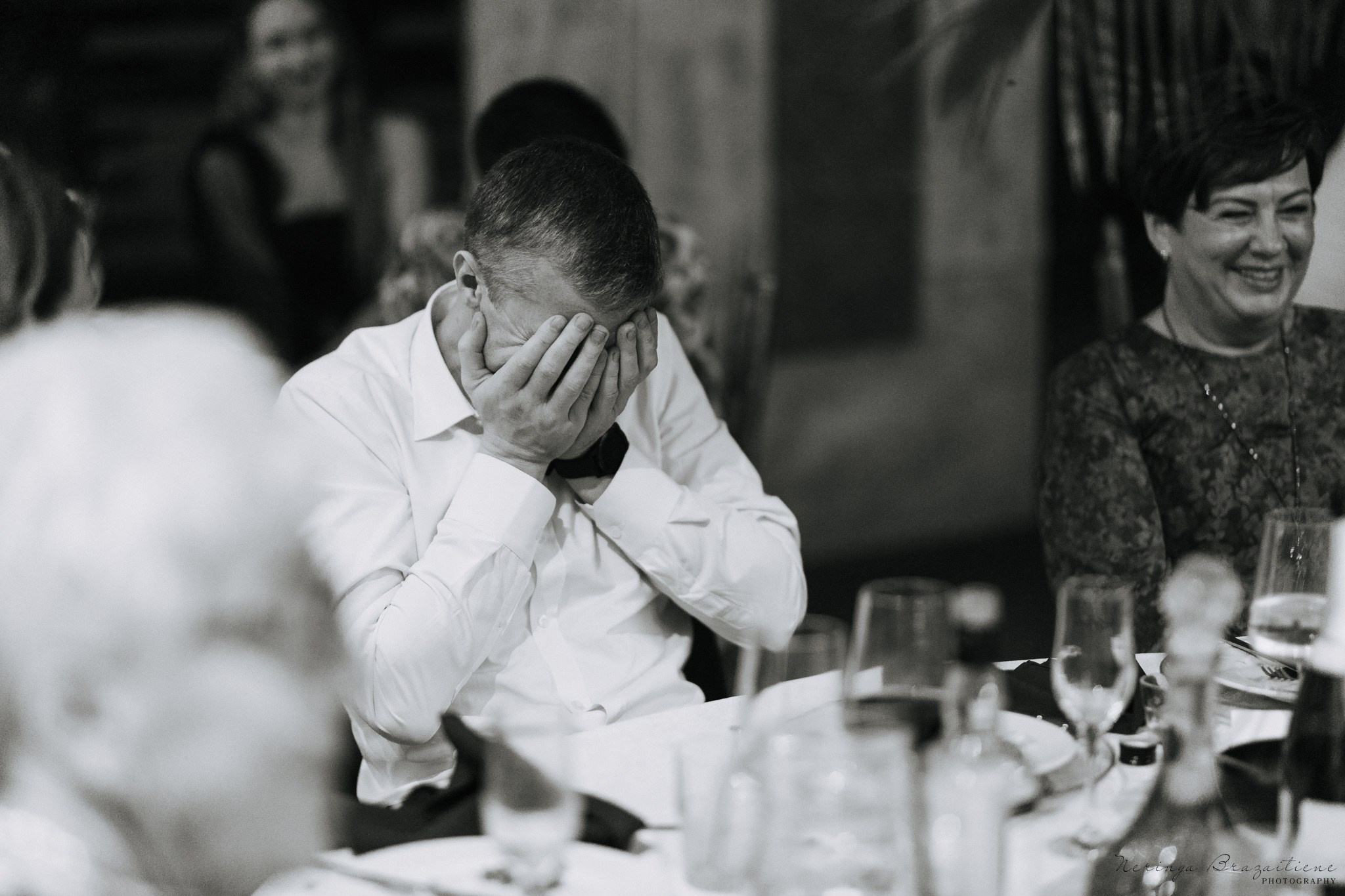 Vestuvinė fotosesija Kaune, Vienybės aikštėje, prie Lietuvos banko