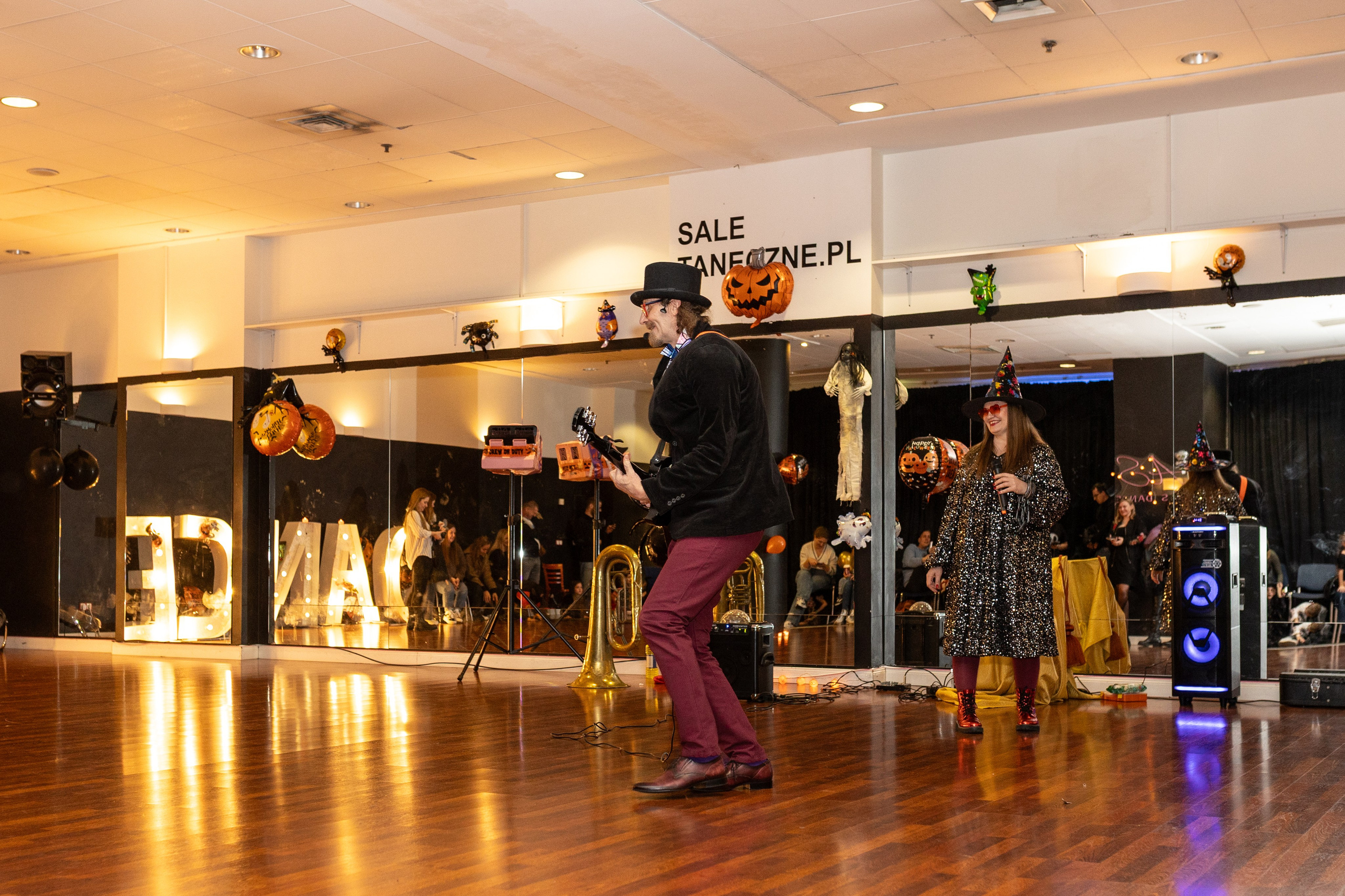 Leo dance studio Helloween 2025. Семейный и детский фотограф в Варшаве Мила Бобровская