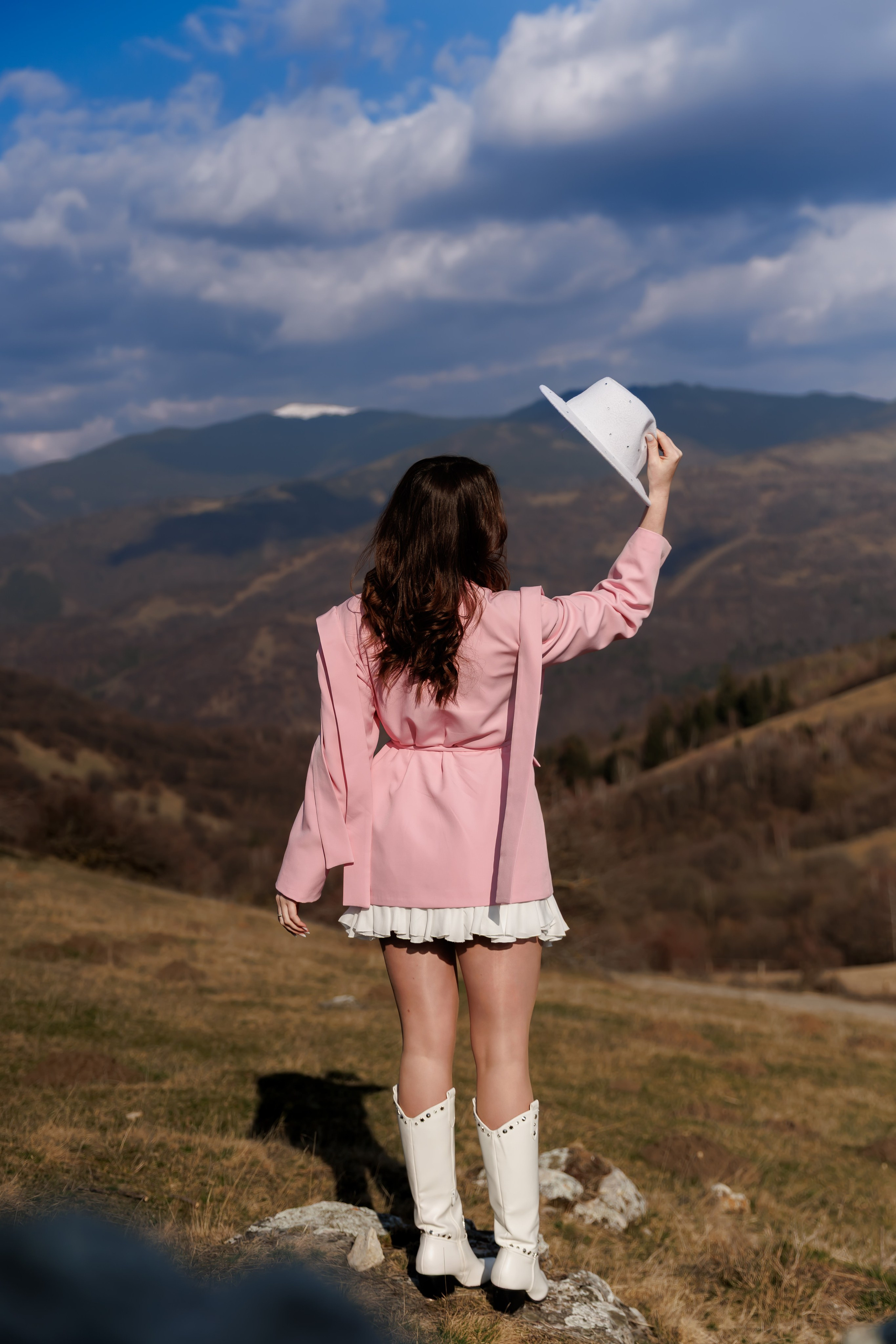 Cristina - Photoshoot - Mausoleul Mateiaș. Fotograf Profesionist Pitesti-Bucuresti| Mircea Seinea