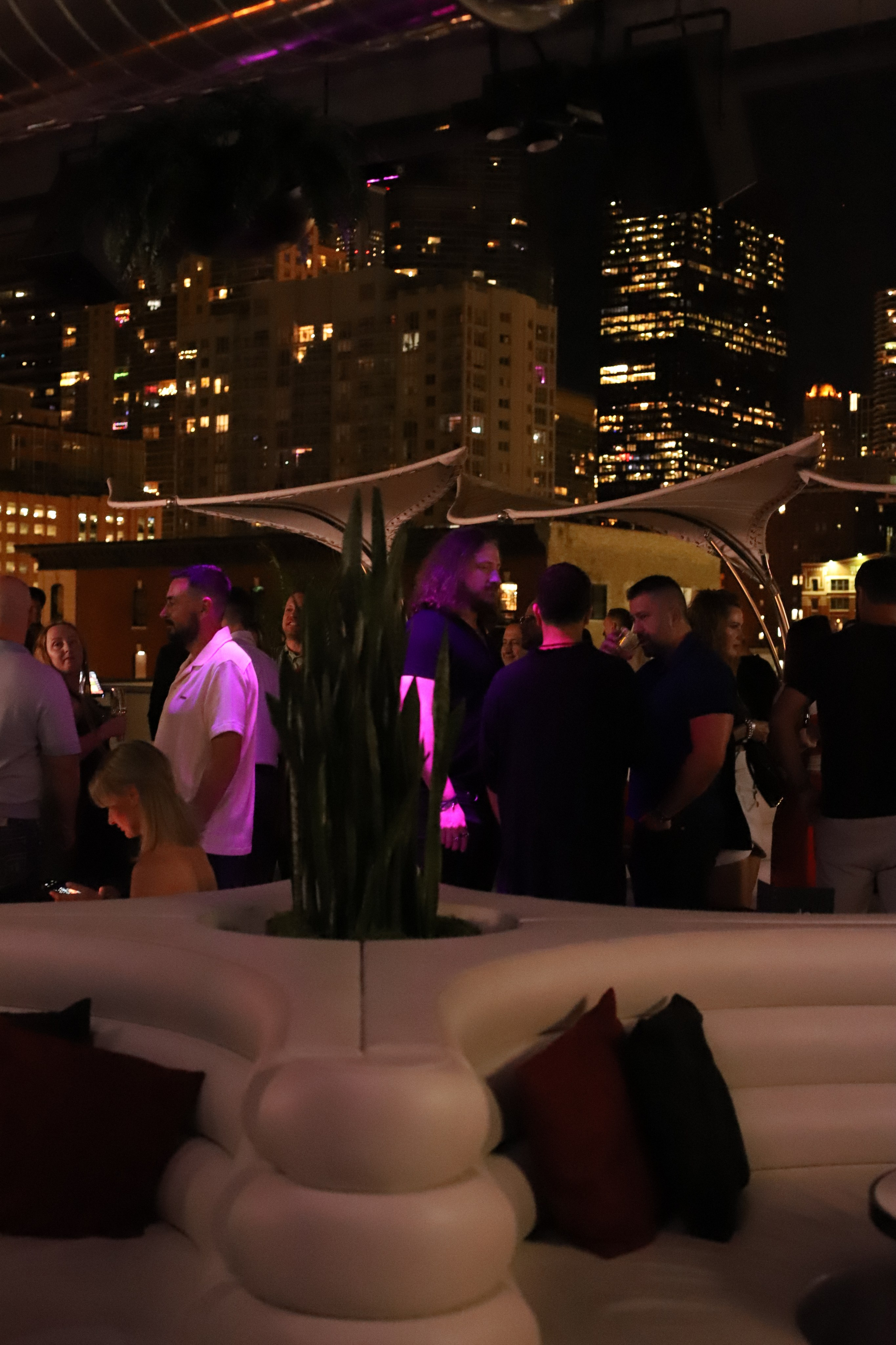 IO Godfrey Rooftop Lounge. VALERIIA VIUNOVA individual shooting\love story\event\brand