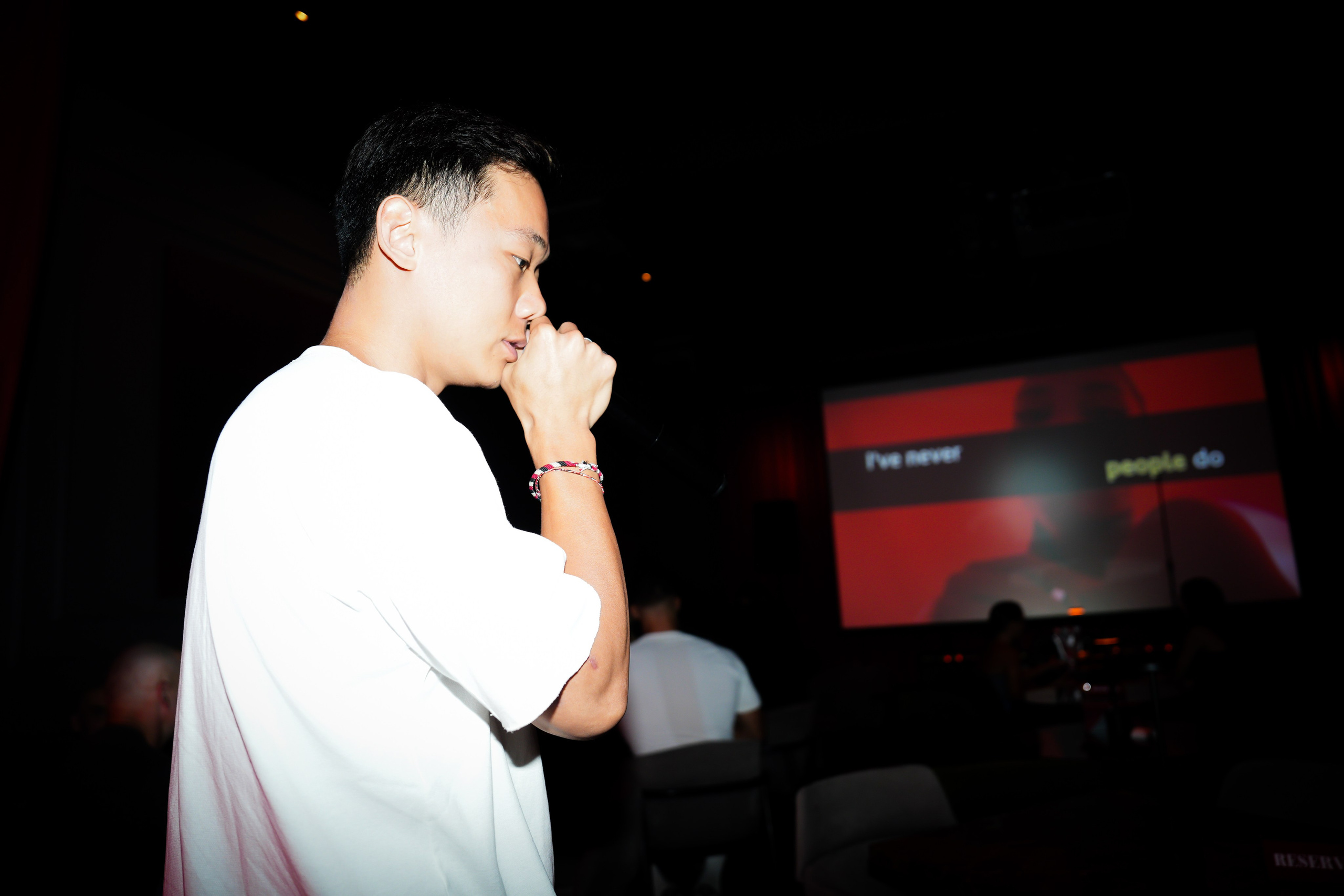 Karaoke. THE ROOM BAR