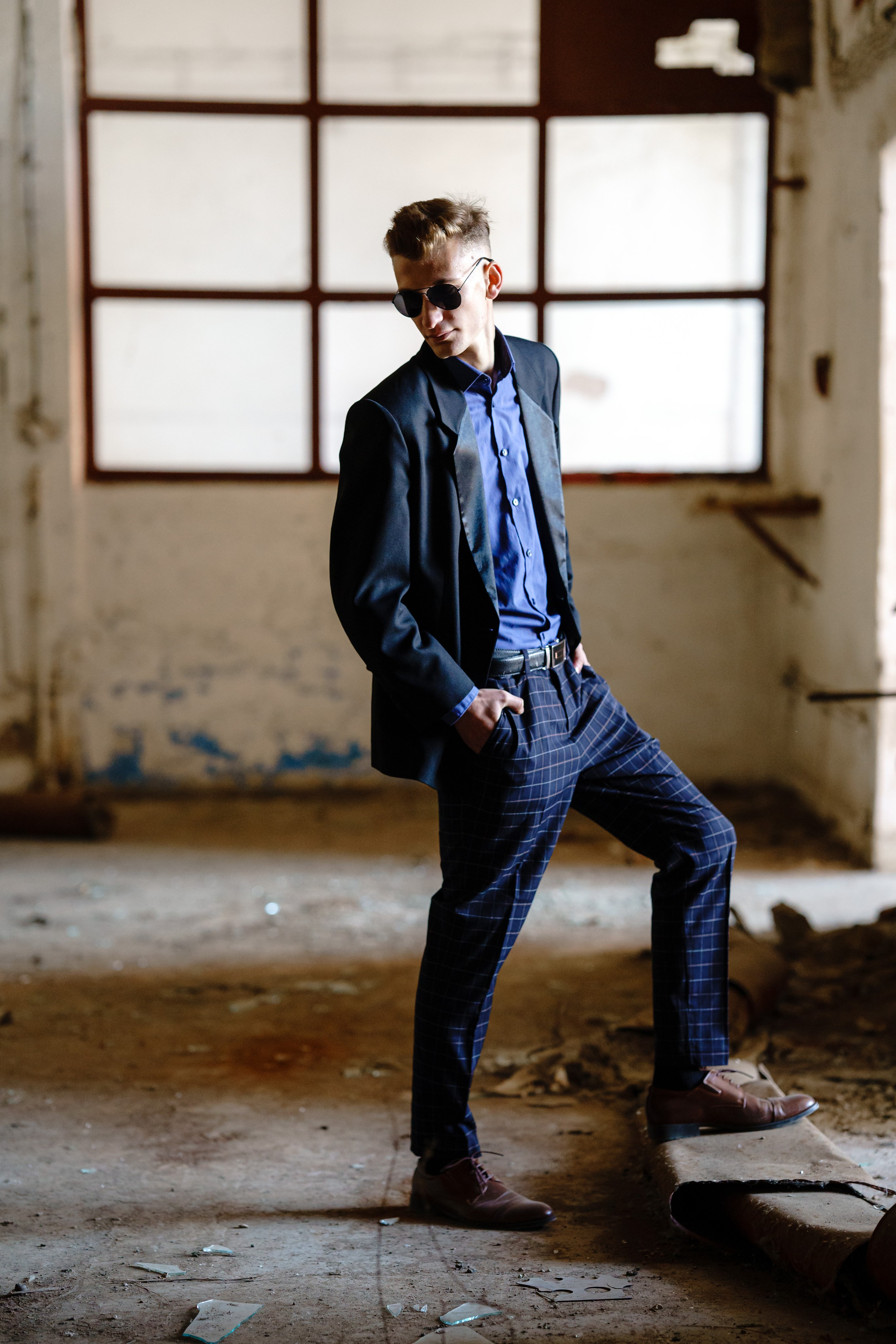 Teba 200 lei/ toată clasa. Trendy Albums