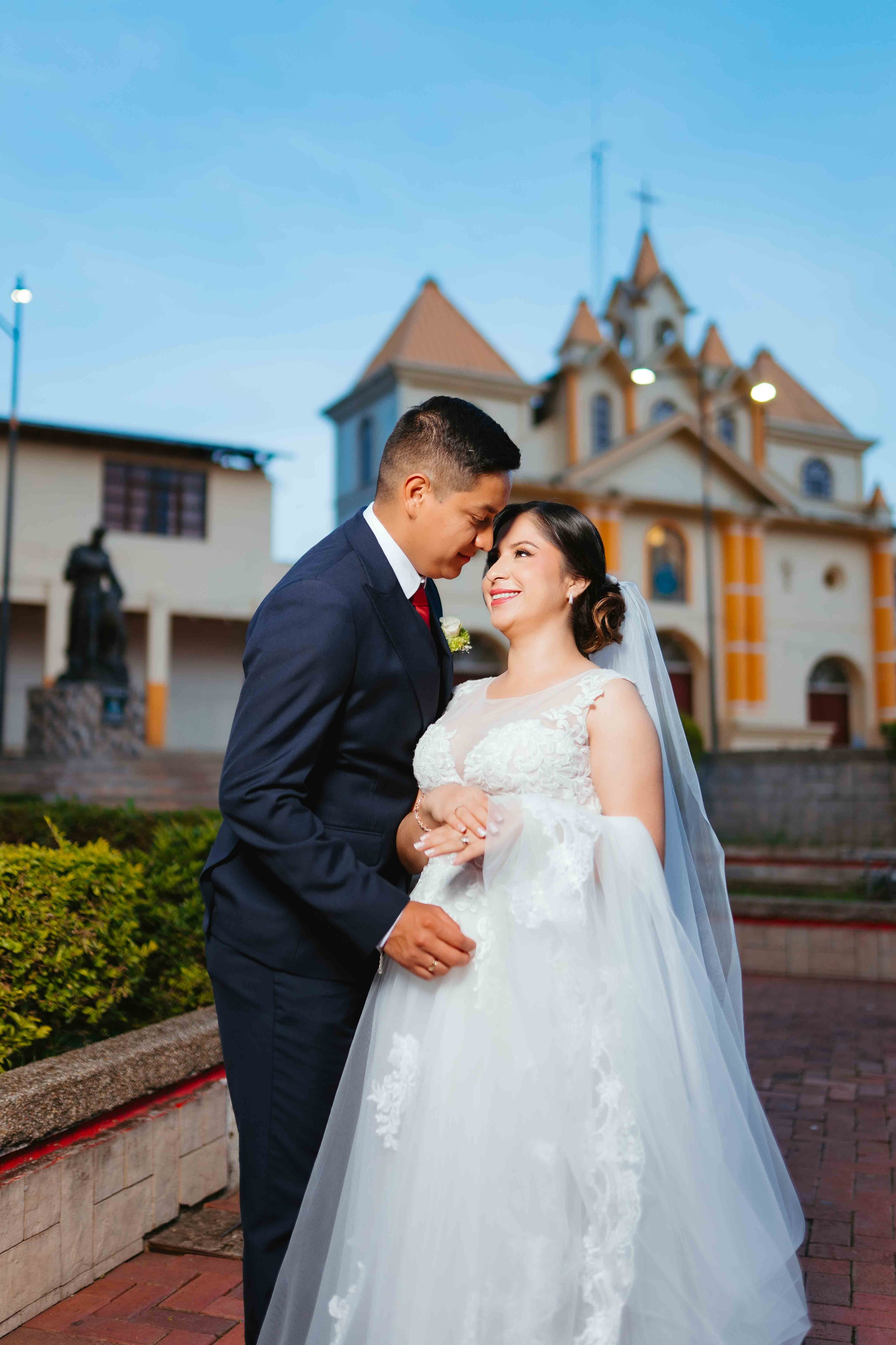 Jennifer y Vladimir. Fotógrafo de bodas en Loja Ecuador | Piero Alvarez PH