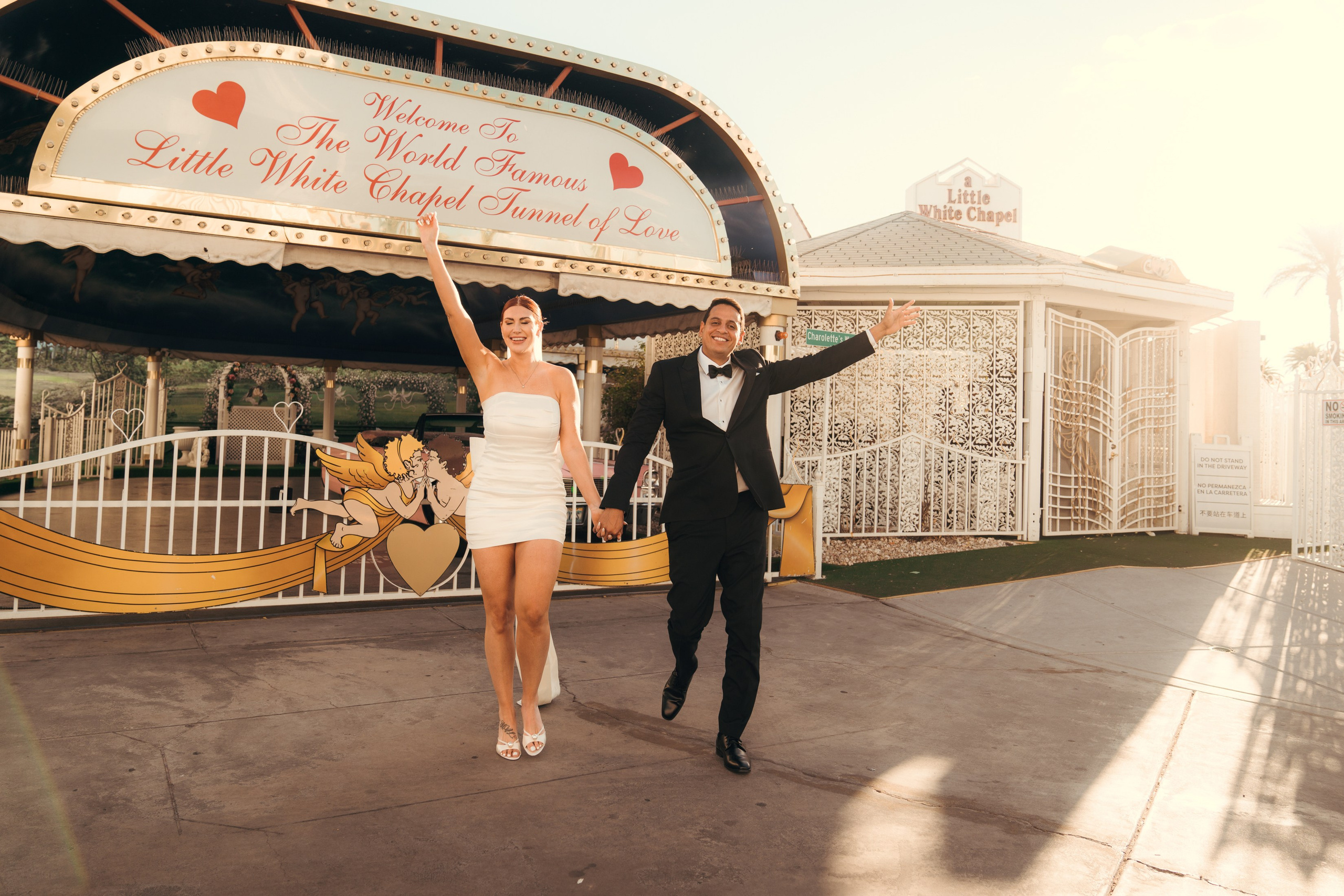 Lucas&Megan. Wedding & elopement photographer Viktoriya Kravtsov. Las Vegas