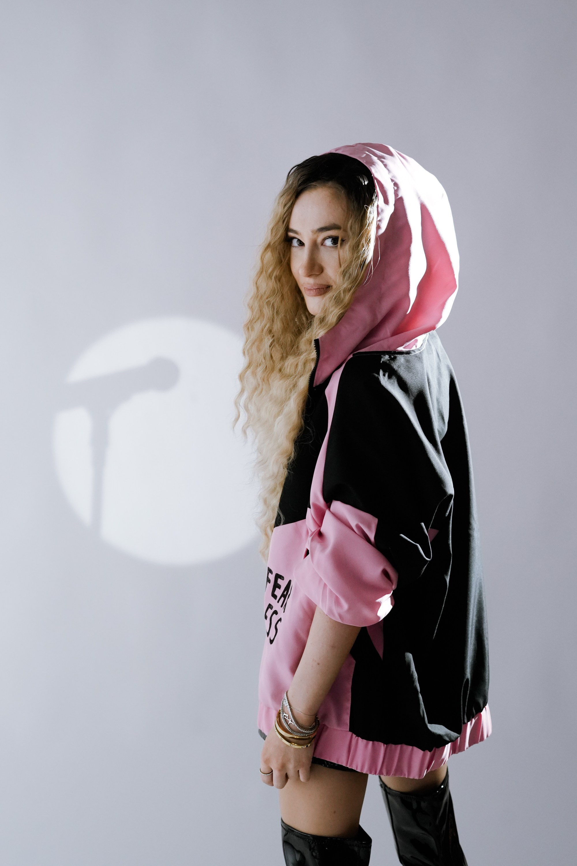 Shooting artist — Magda Stirbat. MARINABUGS