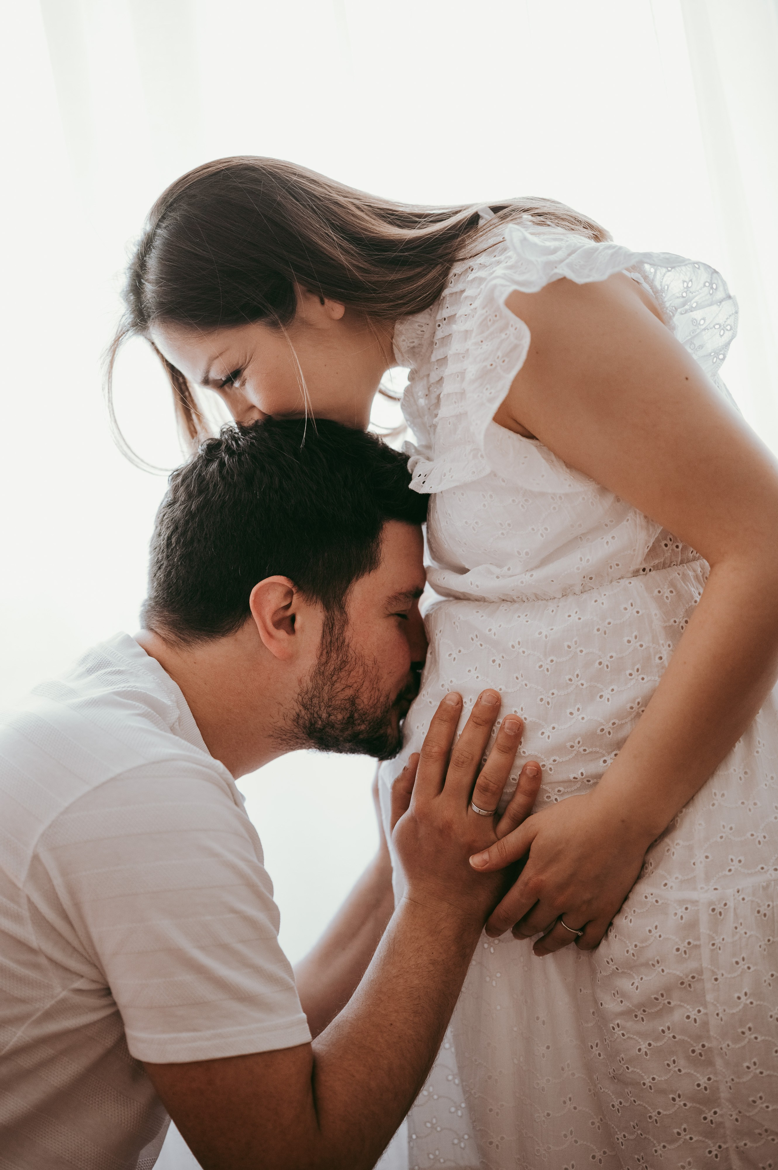 Sanja i Marko, fotografisanje trudnoce kod kuce. Deciji i porodicni fotograf u Beogradu Oksana Skendzic