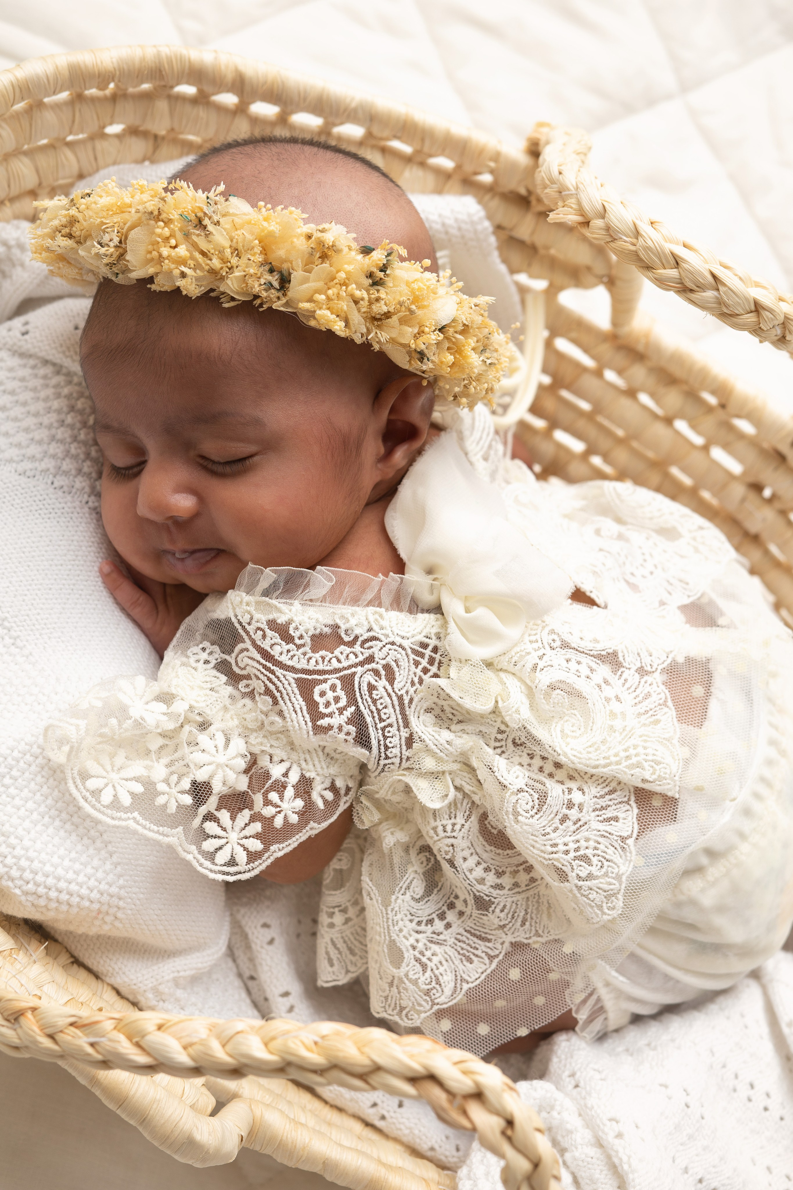 NEWBORN PORTFOLIO. Newborn Photographer and life casting in Dubai Dariya Saeed