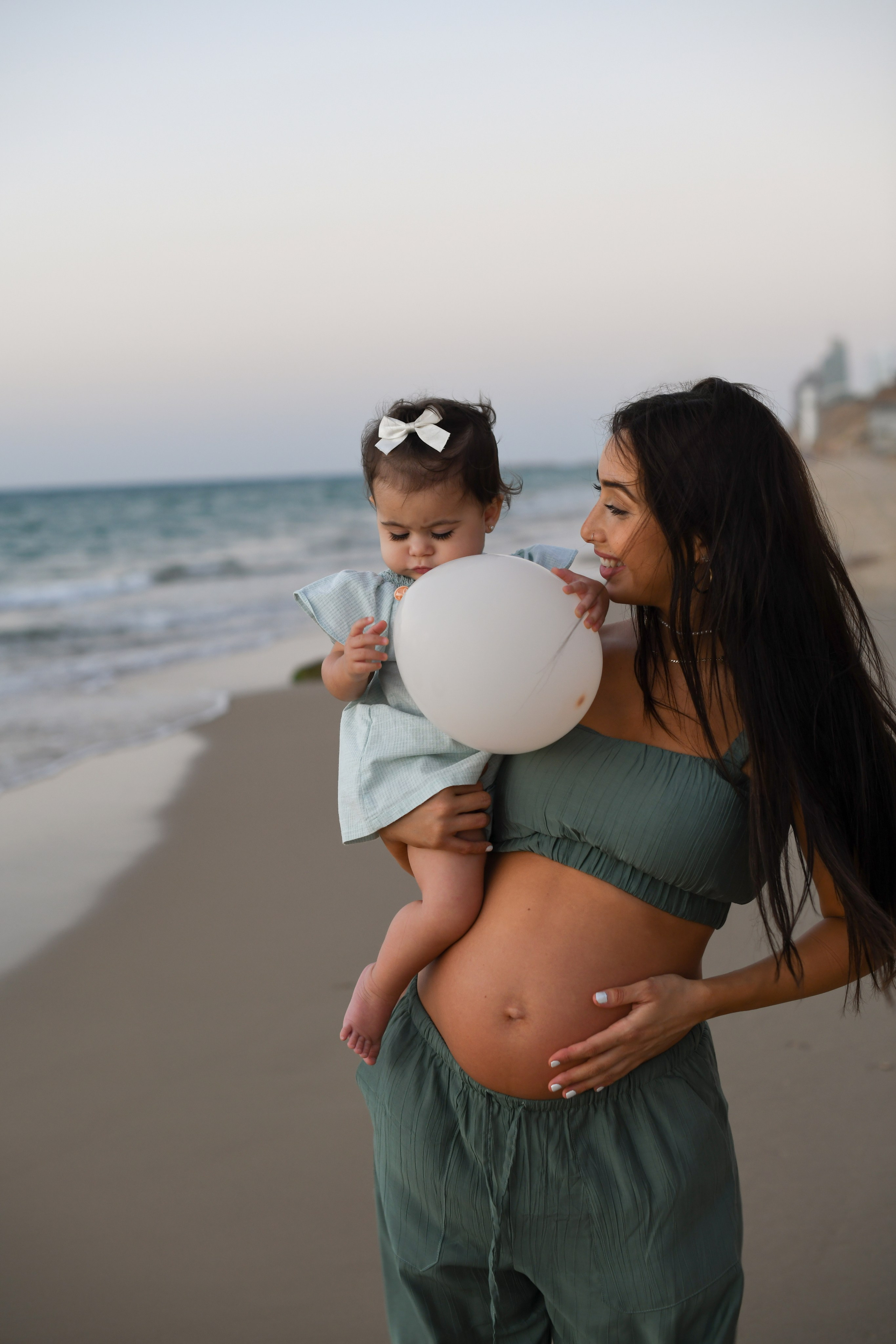 Nofar's family. צלמת ולדה