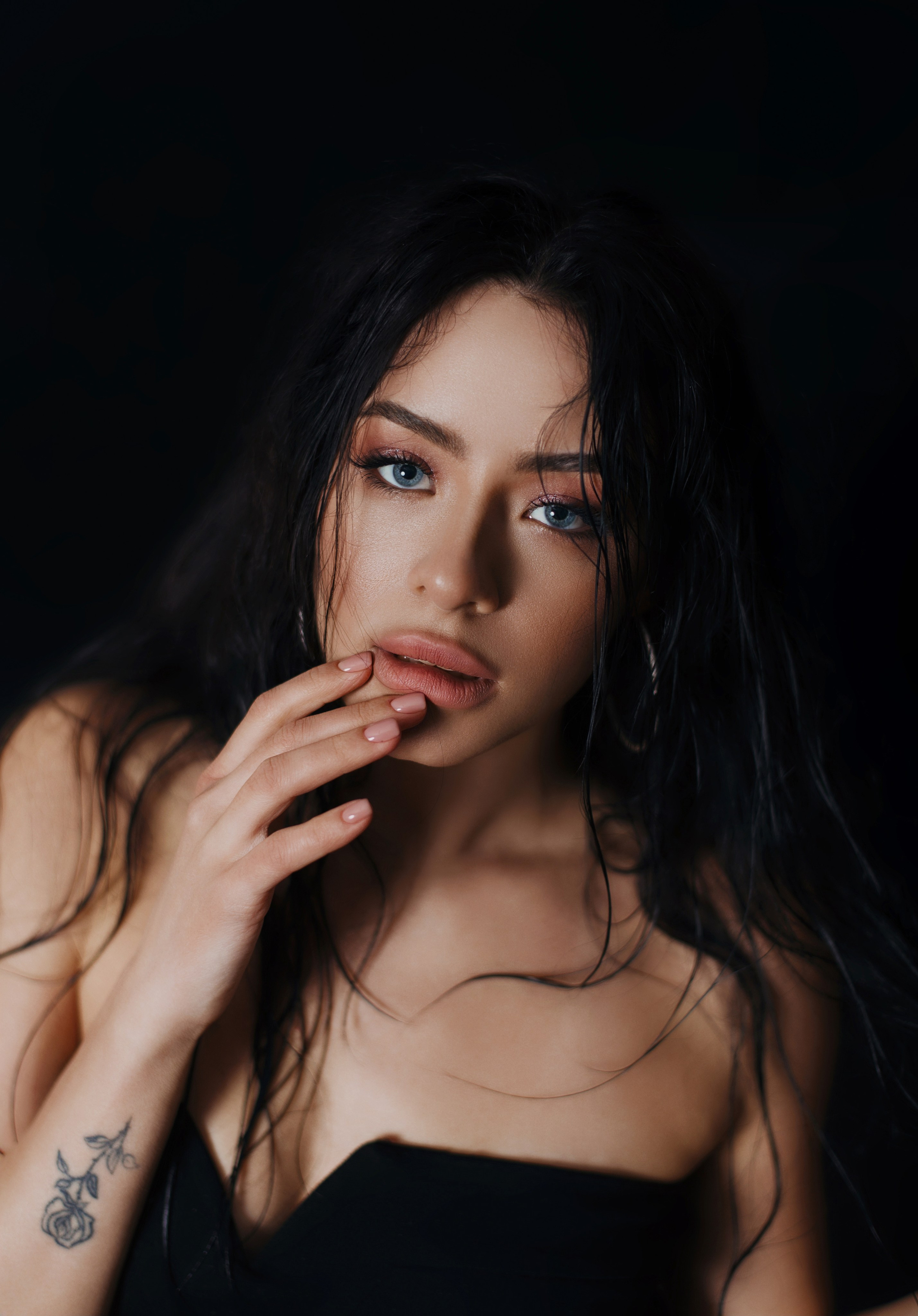 Photographe portraitiste Lyon : création de visuels éditoriaux et portraits de femmes