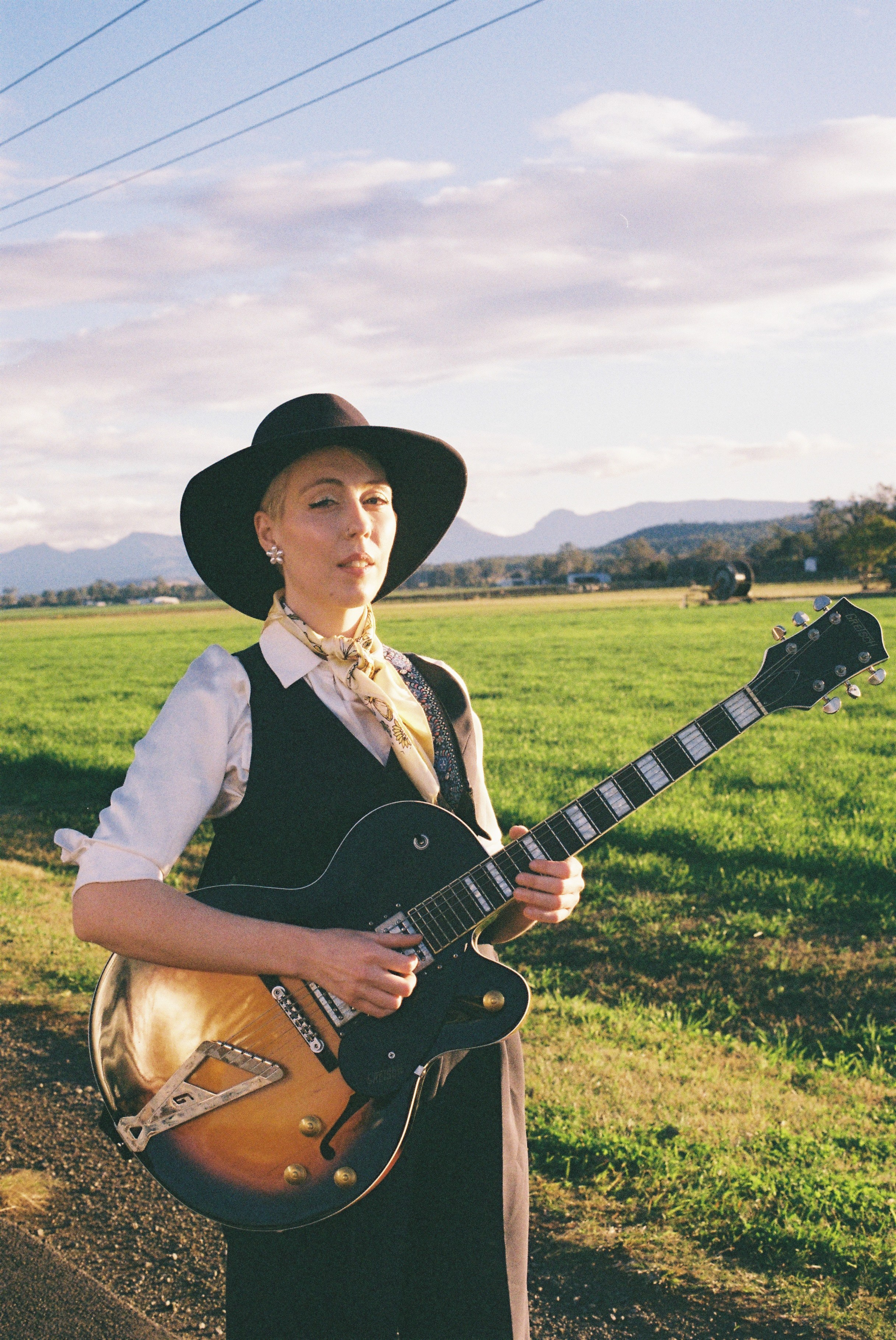 Milly&band. Film photographer