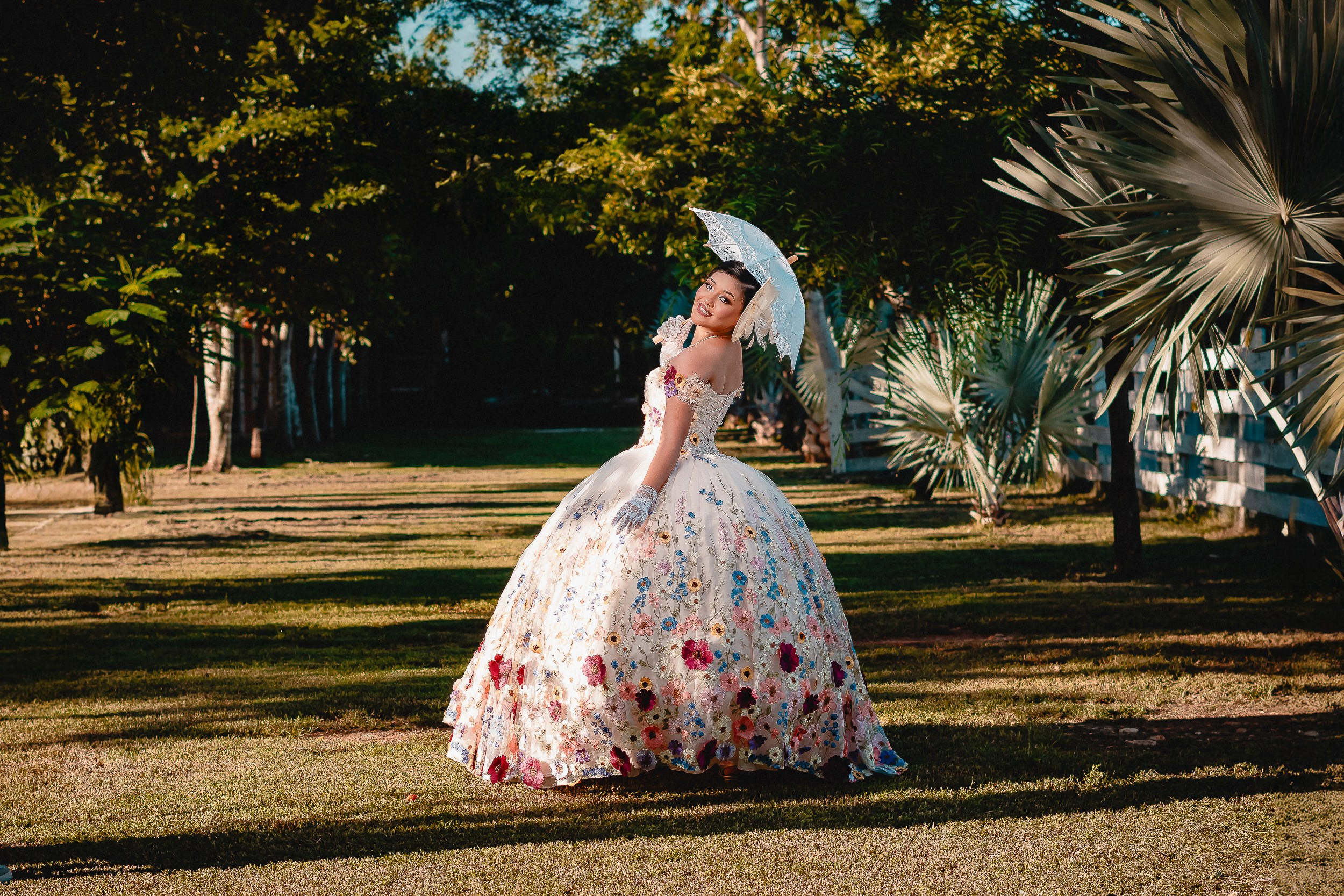XV´S Lupita. Isaac Nic Fotografía | IN Studio Yucatán de Bodas y Eventos