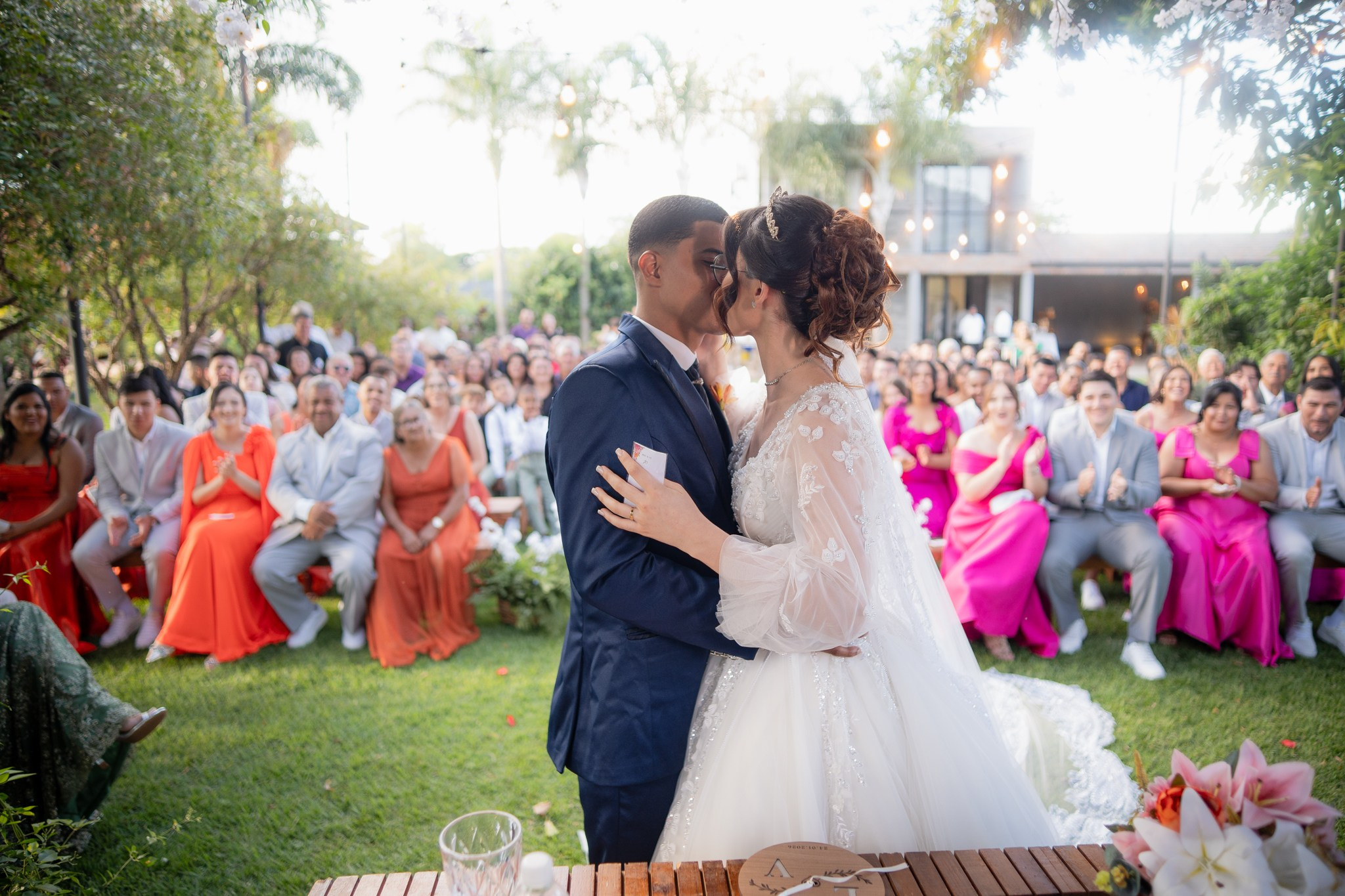 Larissa & Vinicius — Espaço Faveral / Aararaquara. Robson Colaço