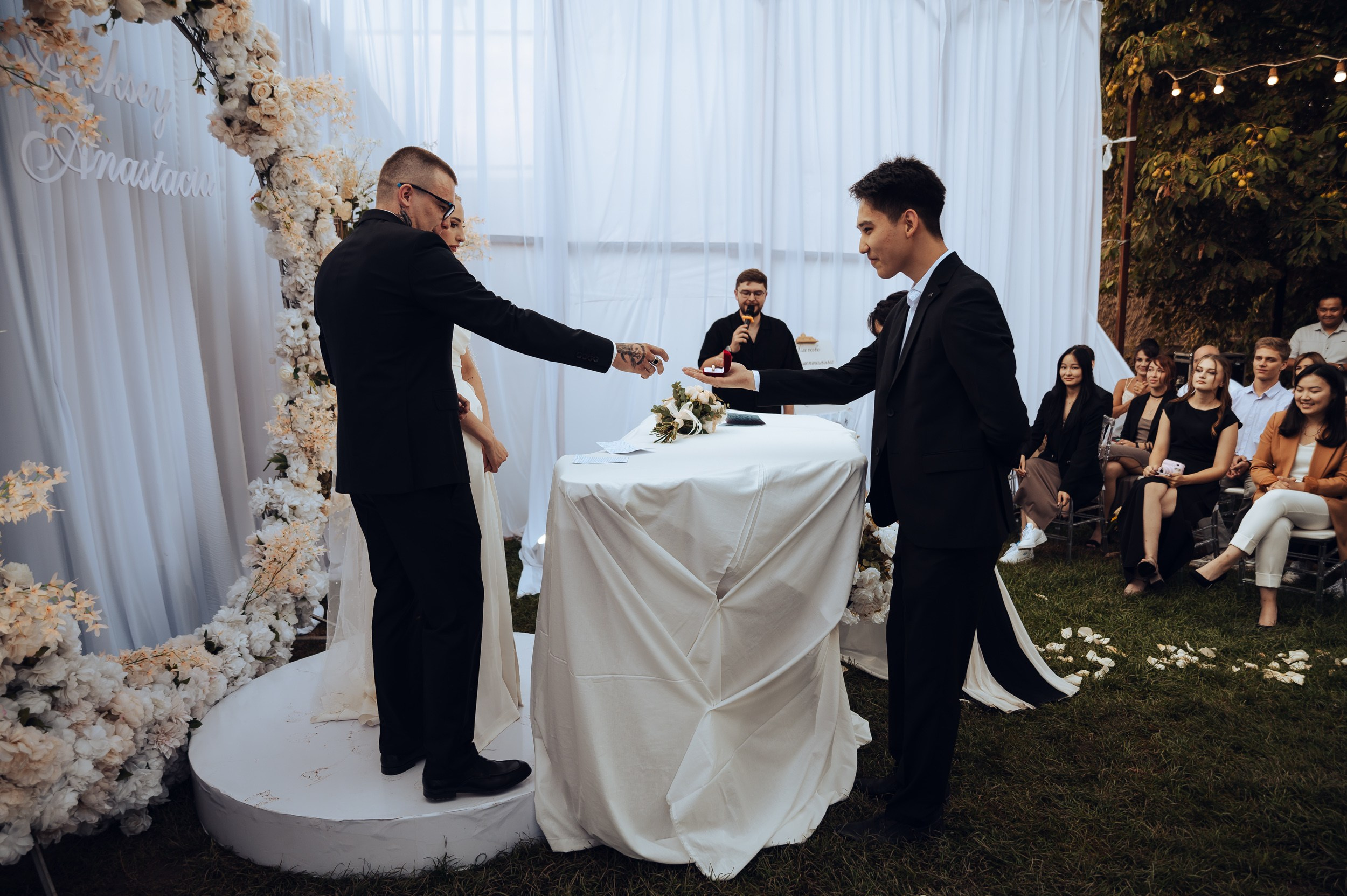 Алексей & Анастасия. Фотограф в Бишкеке Андрей Кавешников