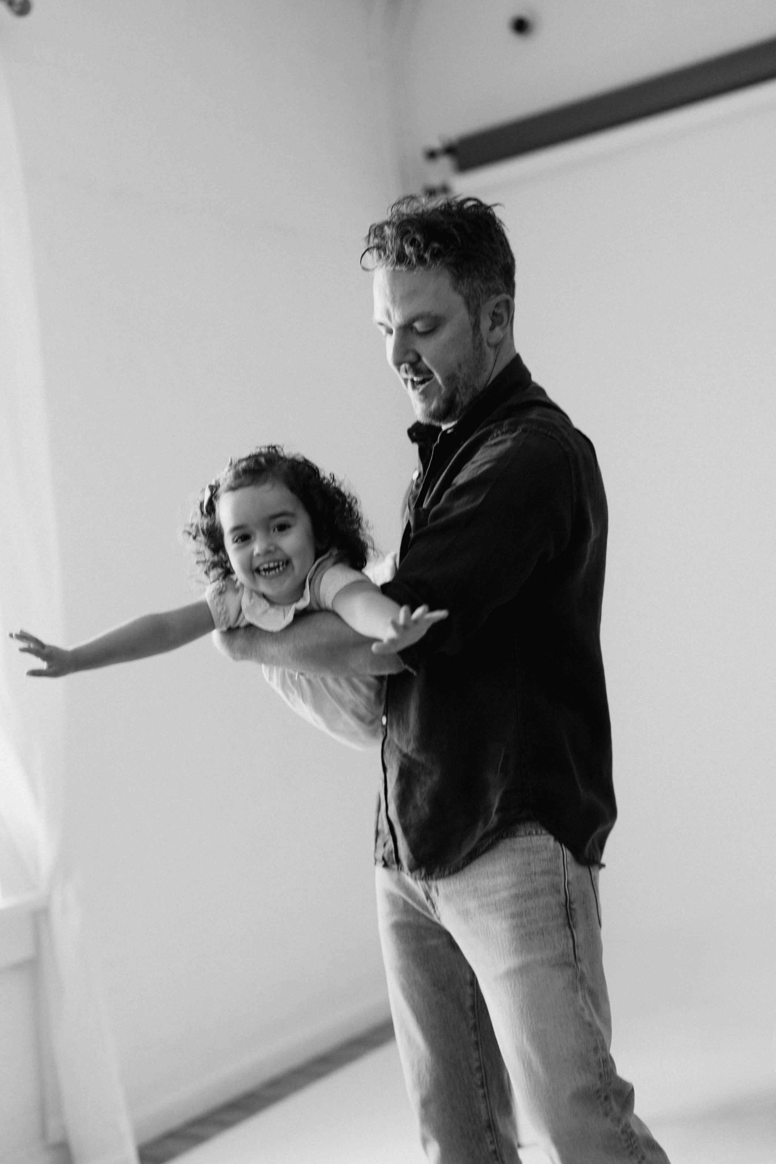 Pamela. Modern maternity photographer in Long Island New York
