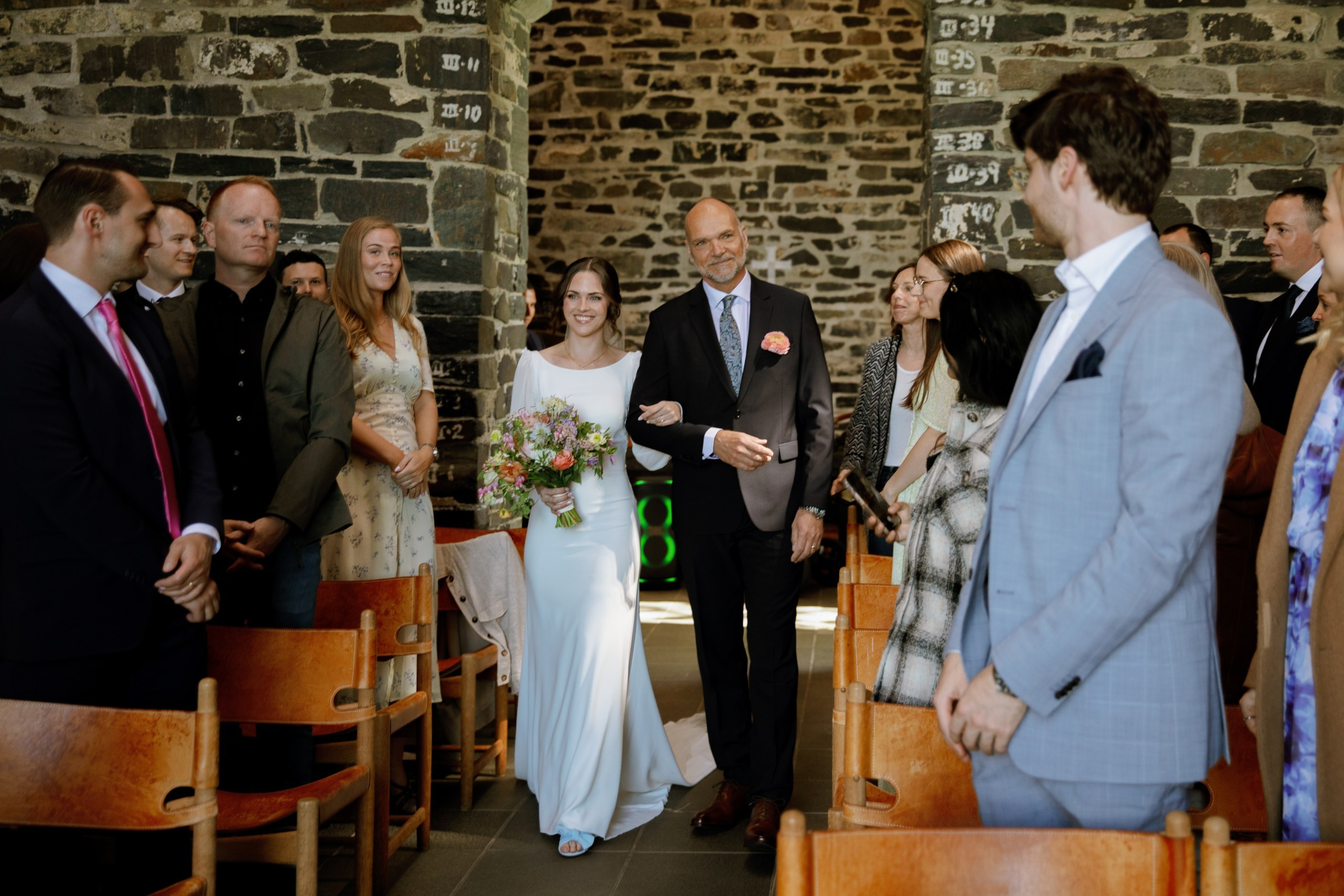 Norwegian vibe. Warm family & Wedding stories