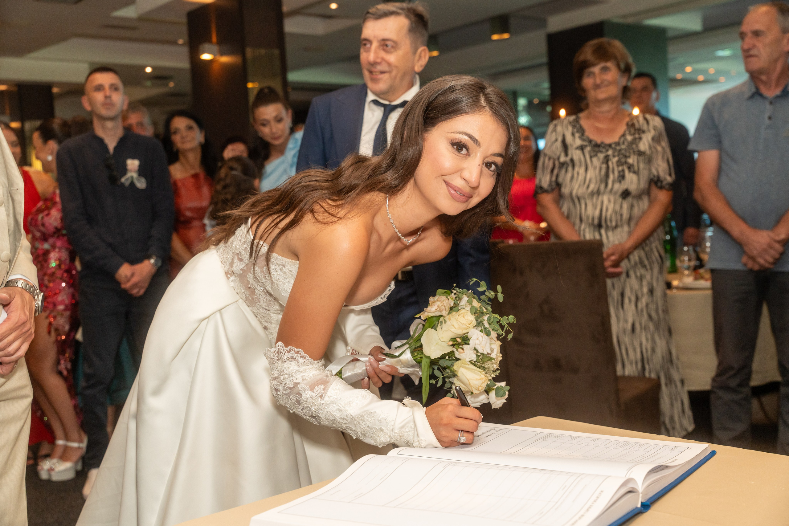 T&M. Fotografisanje i snimanje venčanja Srbija | ST Weddings