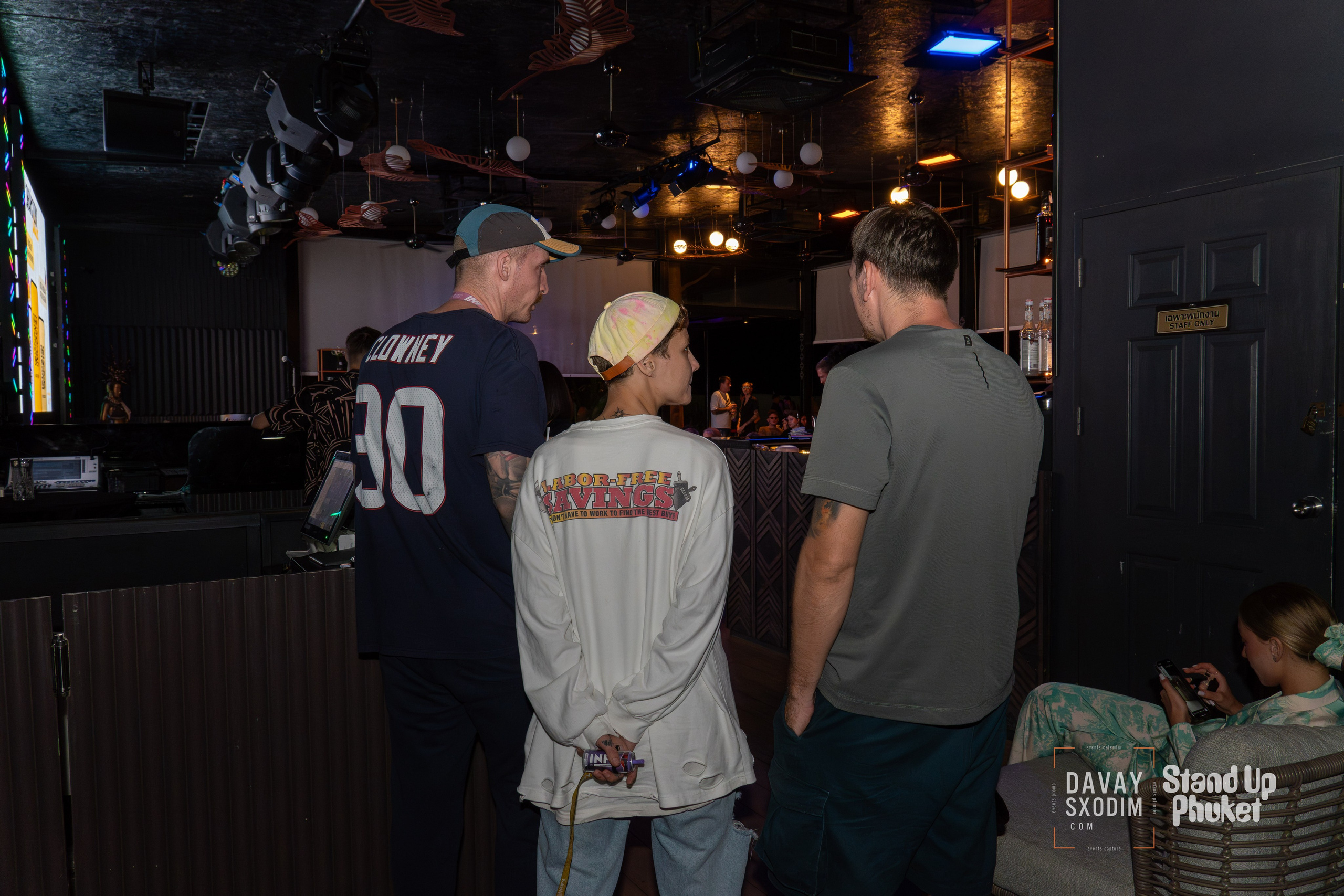 Standup Влада Лапина | Фоторепортаж | Афиша | DAVAYSXODIM.com PHUKET. АФИША|ФОТОРЕПОРТАЖИ|ИВЕНТЫ|ПХУКЕТ