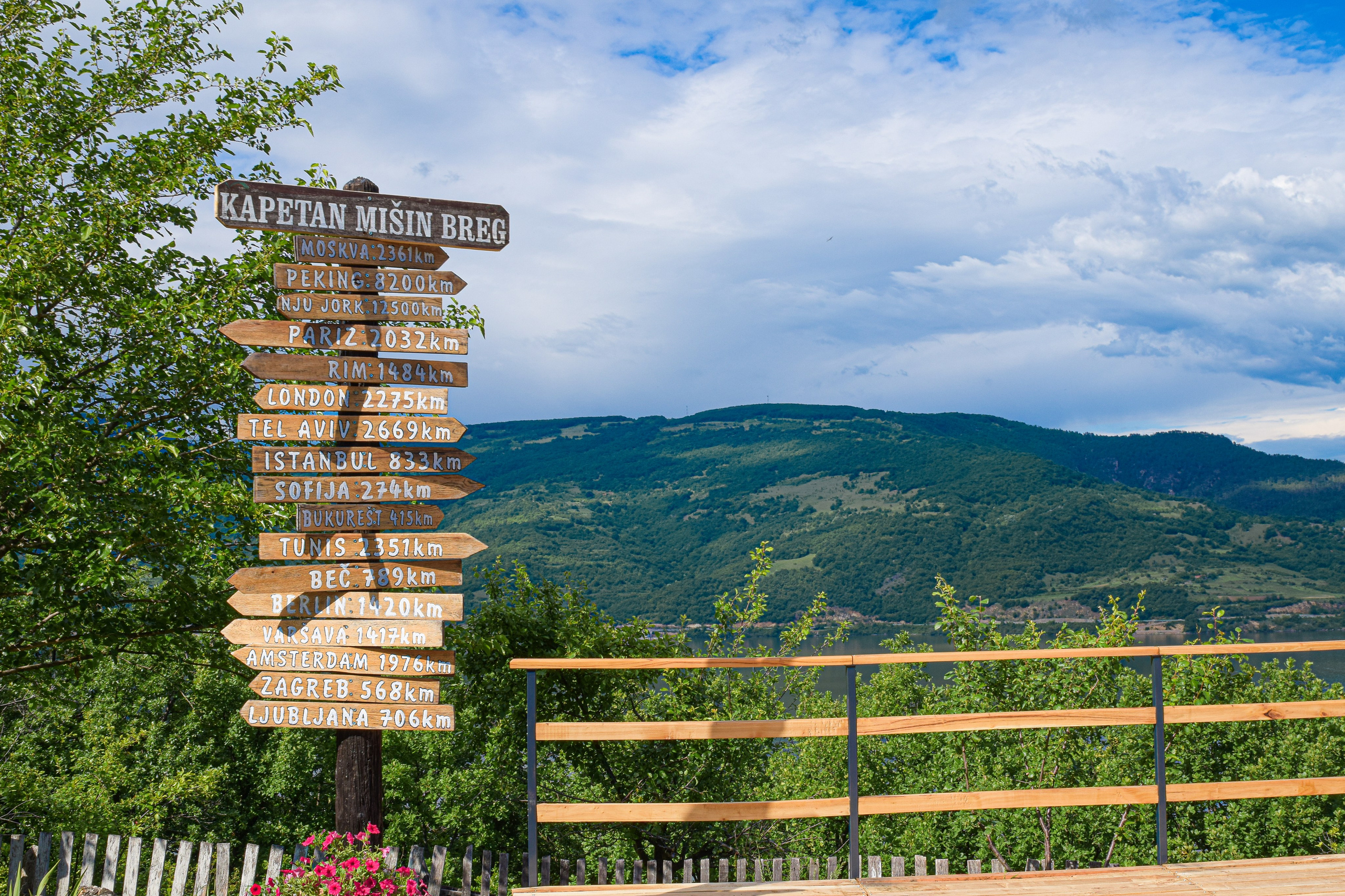 Danube Fairy Tale with Eta Tours with travel photographers. Victoria Fedoseenko. Photographer from Serbia