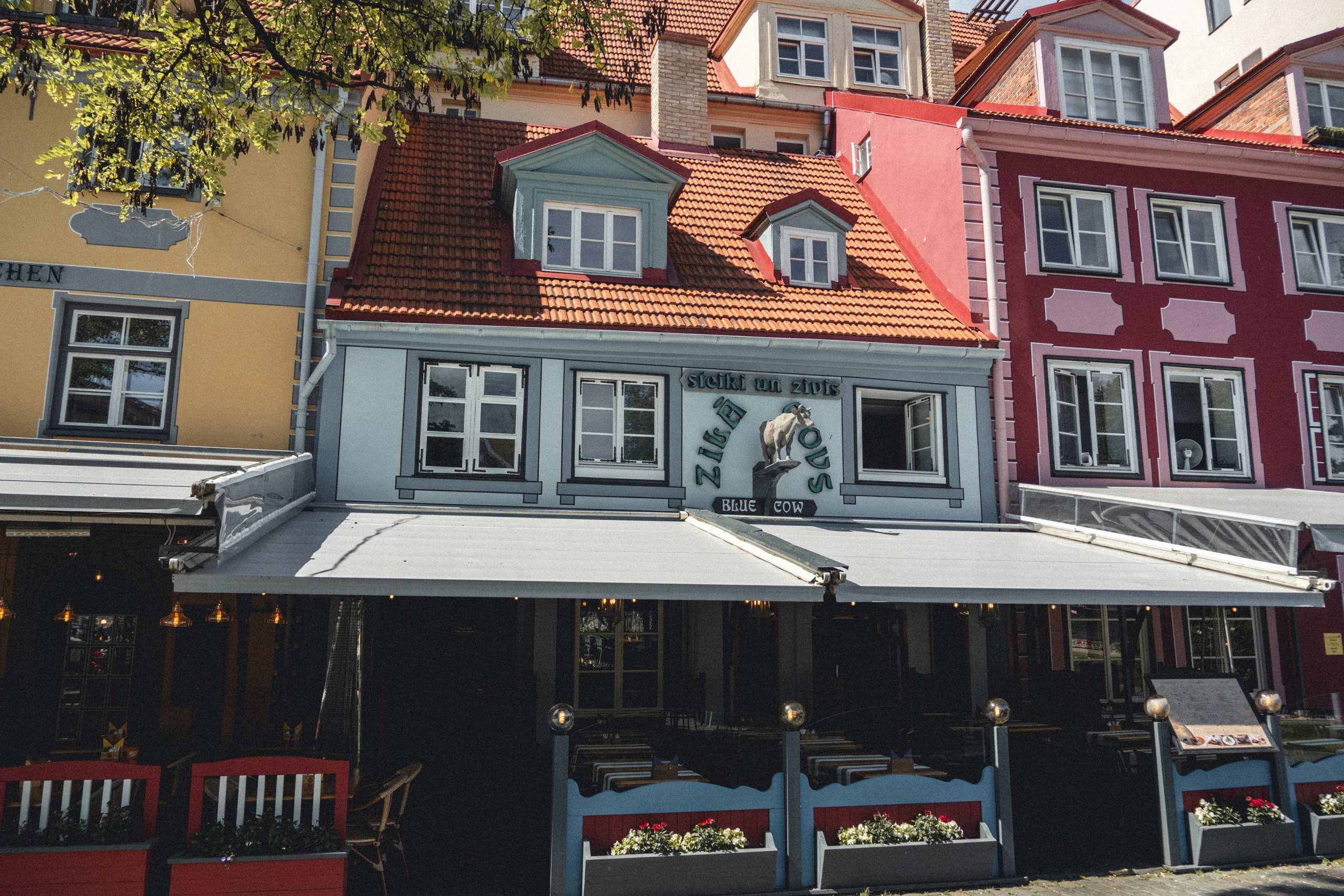 Voyage à Riga. Photographe sur Cote d’Azur. Portraits de familles, couples, enfants, événements