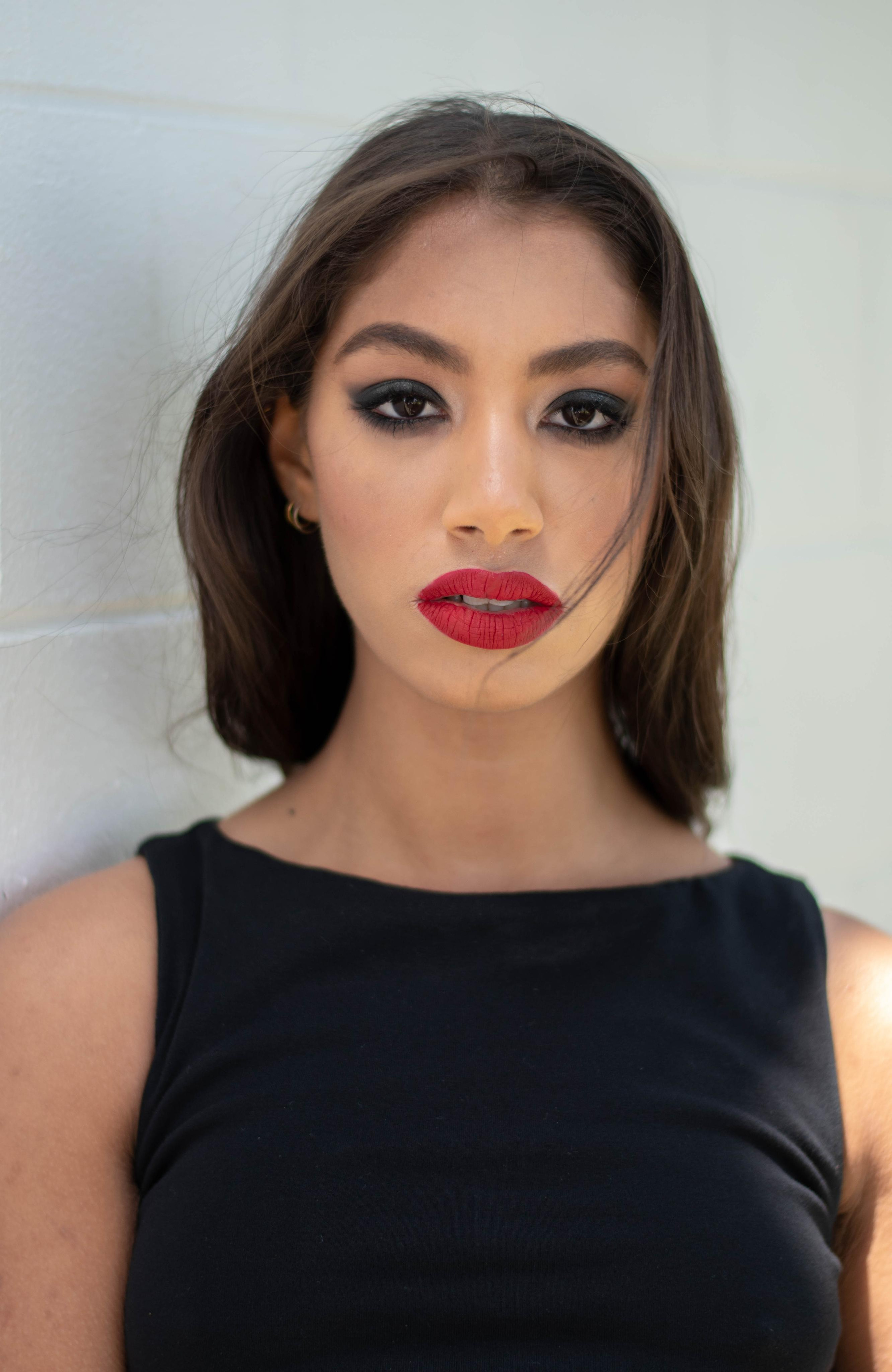 Nichola. LAURA ASAN PHOTOGRAPHY